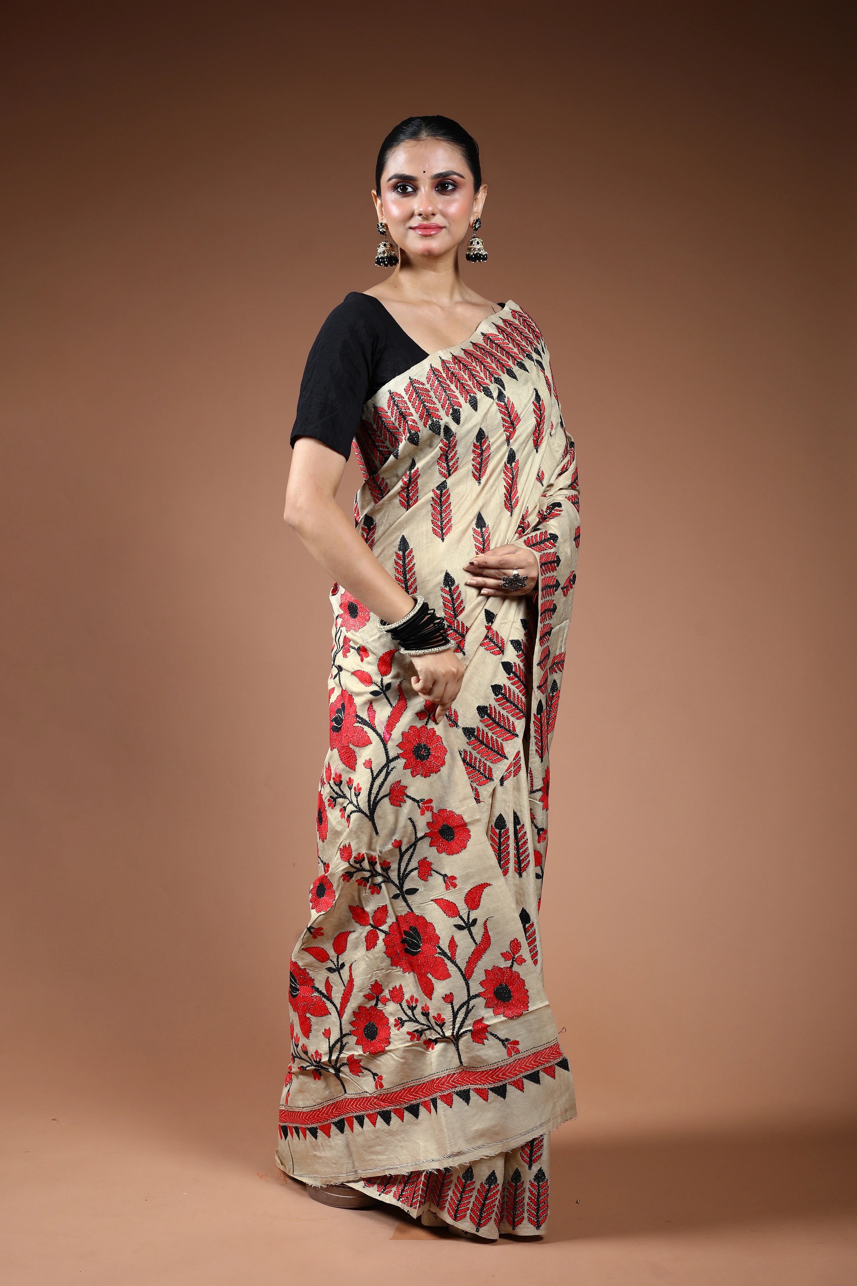 Offwhite Tussar Kantha Saree With Blouse Piece