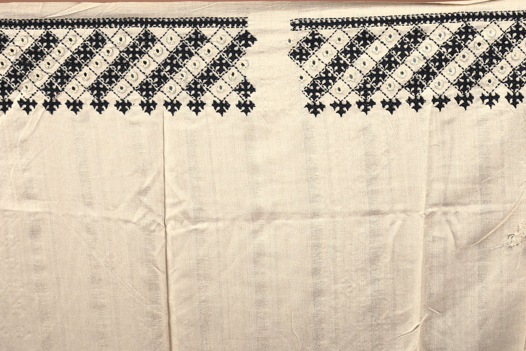 Offwhite Tussar Hand Gujarati Saree With Blouse Piece