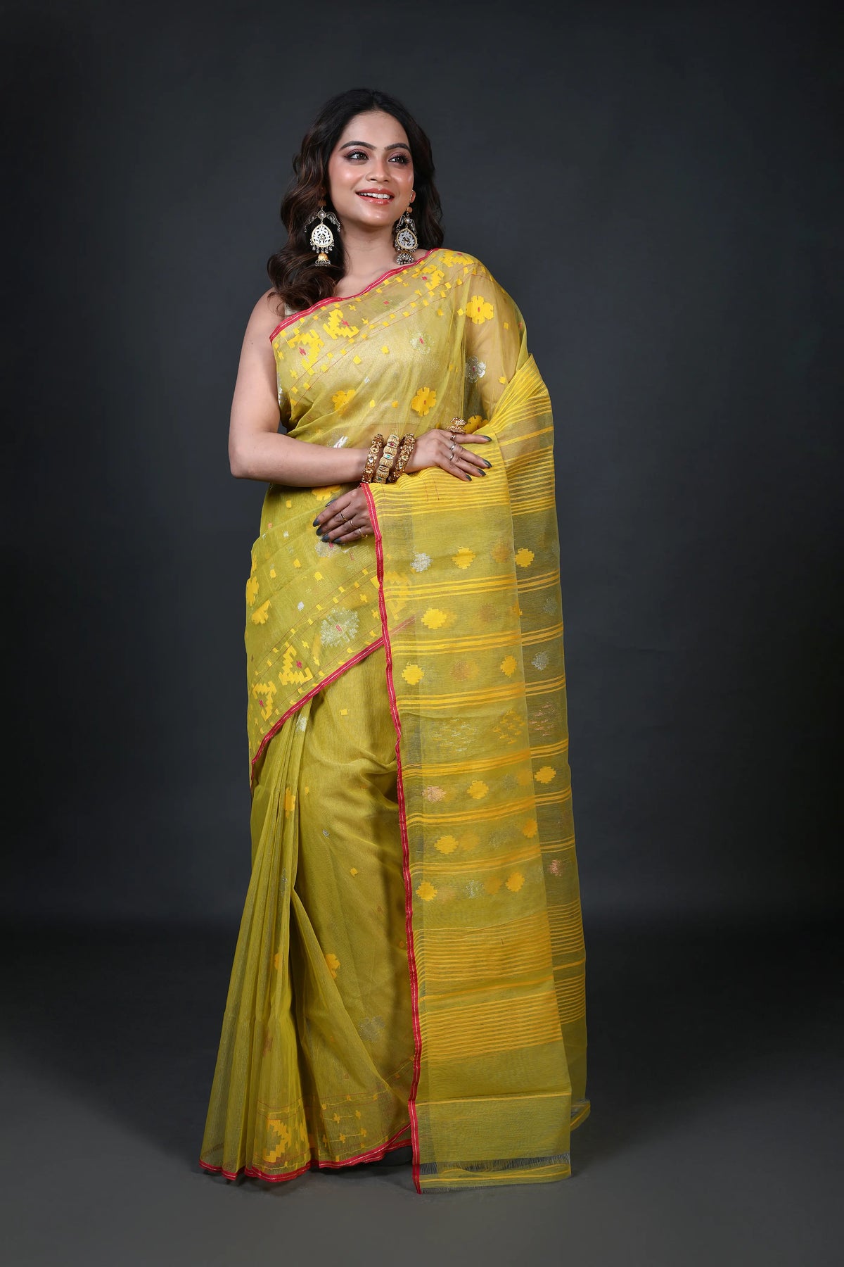 Greenish Yellow Dhakai Jamdani Saree With Blouse Piece
