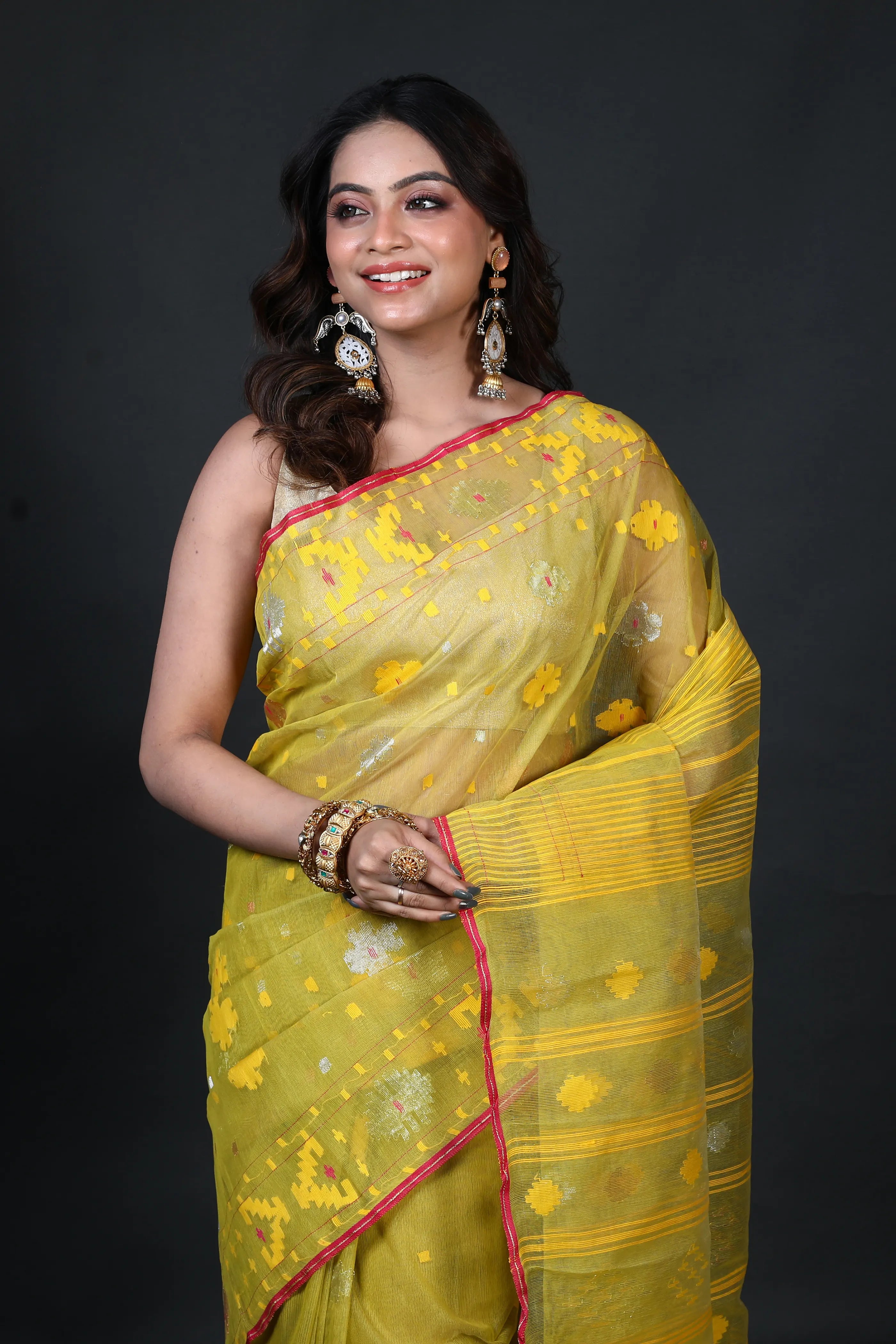 Greenish Yellow Dhakai Jamdani Saree With Blouse Piece