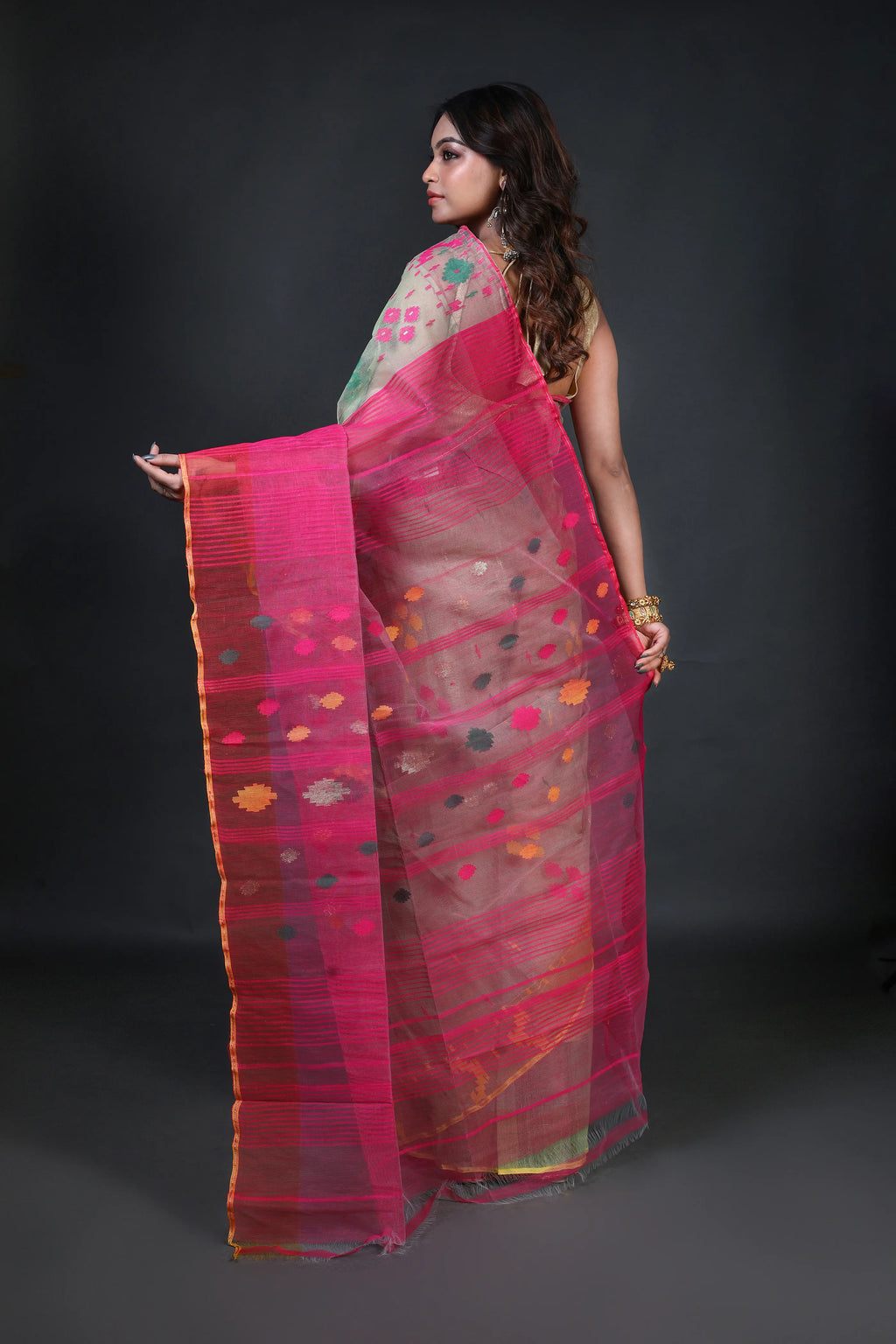 Green Rani Dhakai Jamdani Saree With Blouse Piece