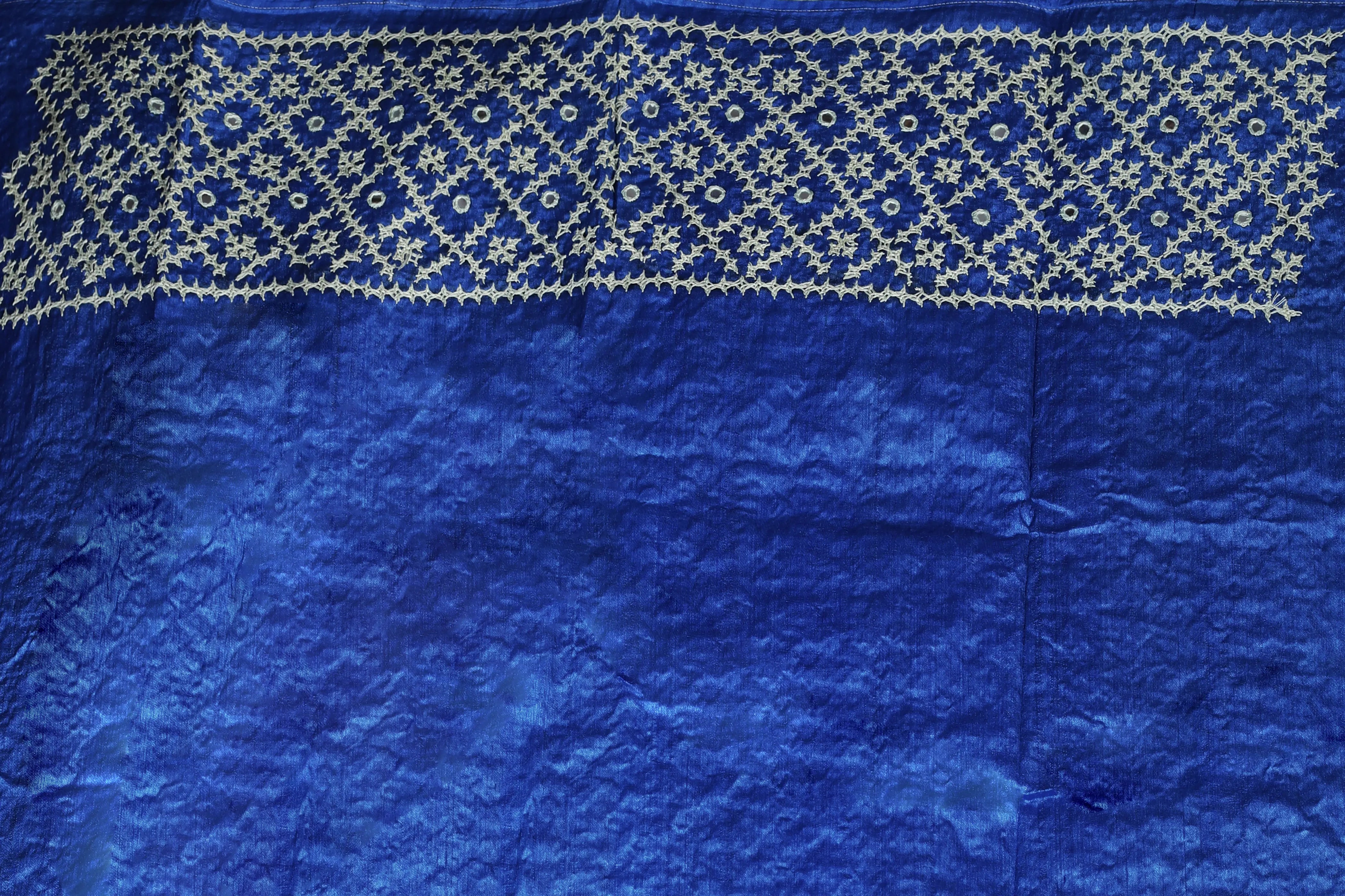 Blue Pista Tussar Gujarati Saree With Blouse Piece