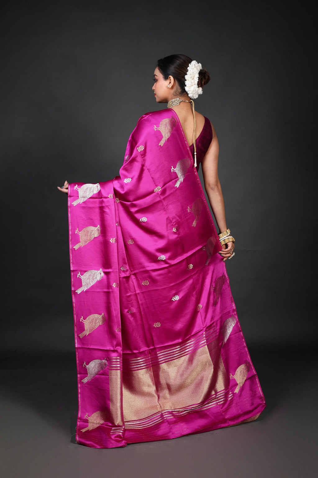 Magenda Semi Mashru Banarasi Saree With Blouse Piece