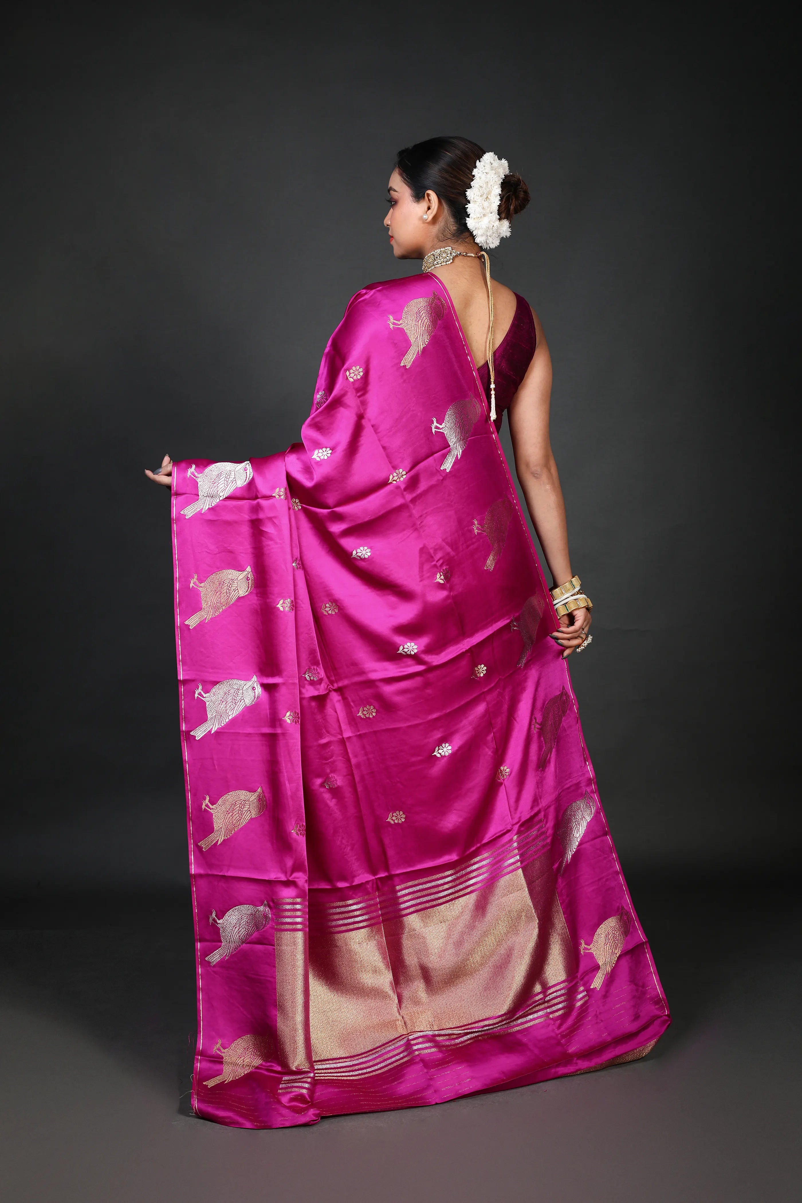Magenda Semi Mashru Banarasi Saree With Blouse Piece