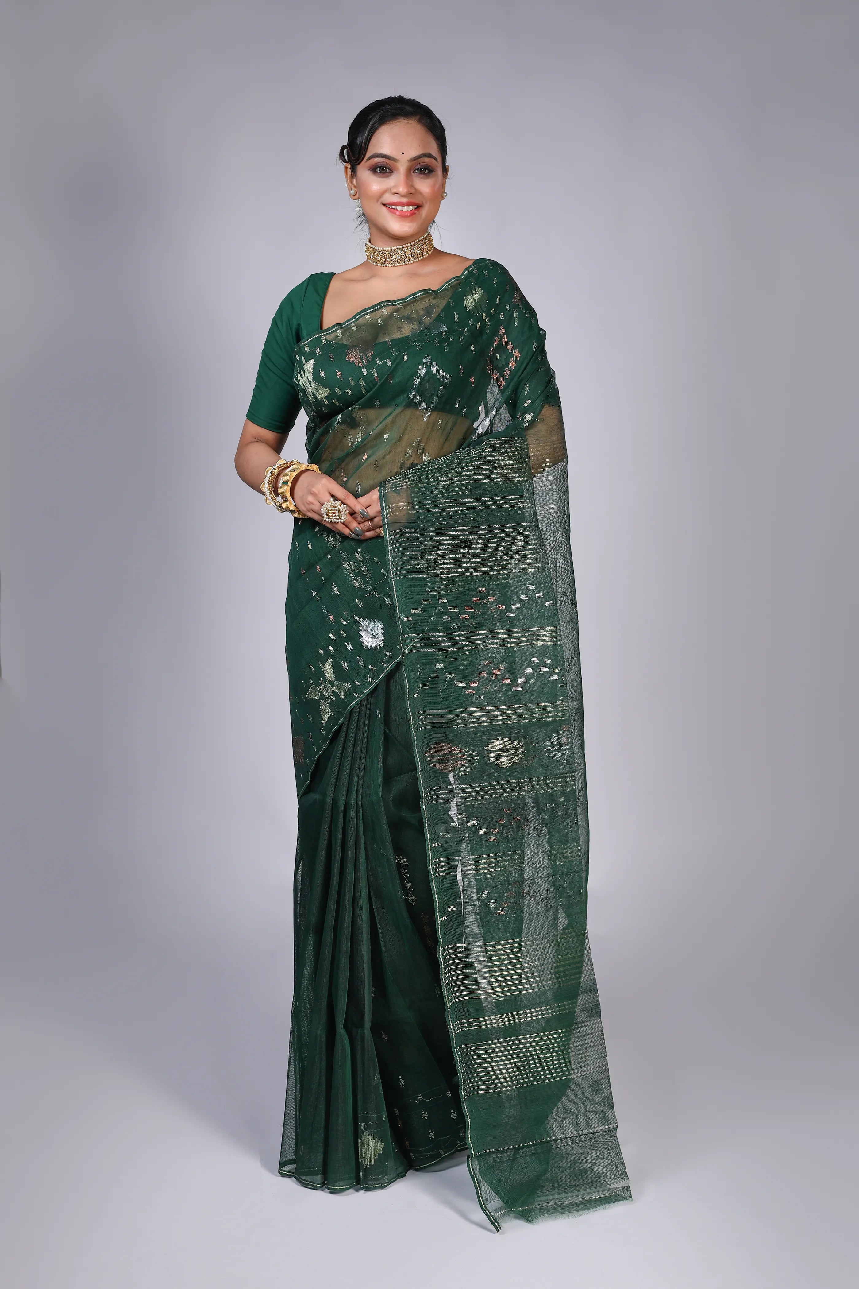 Green Dhakai Jamdani Saree With Blouse Piece