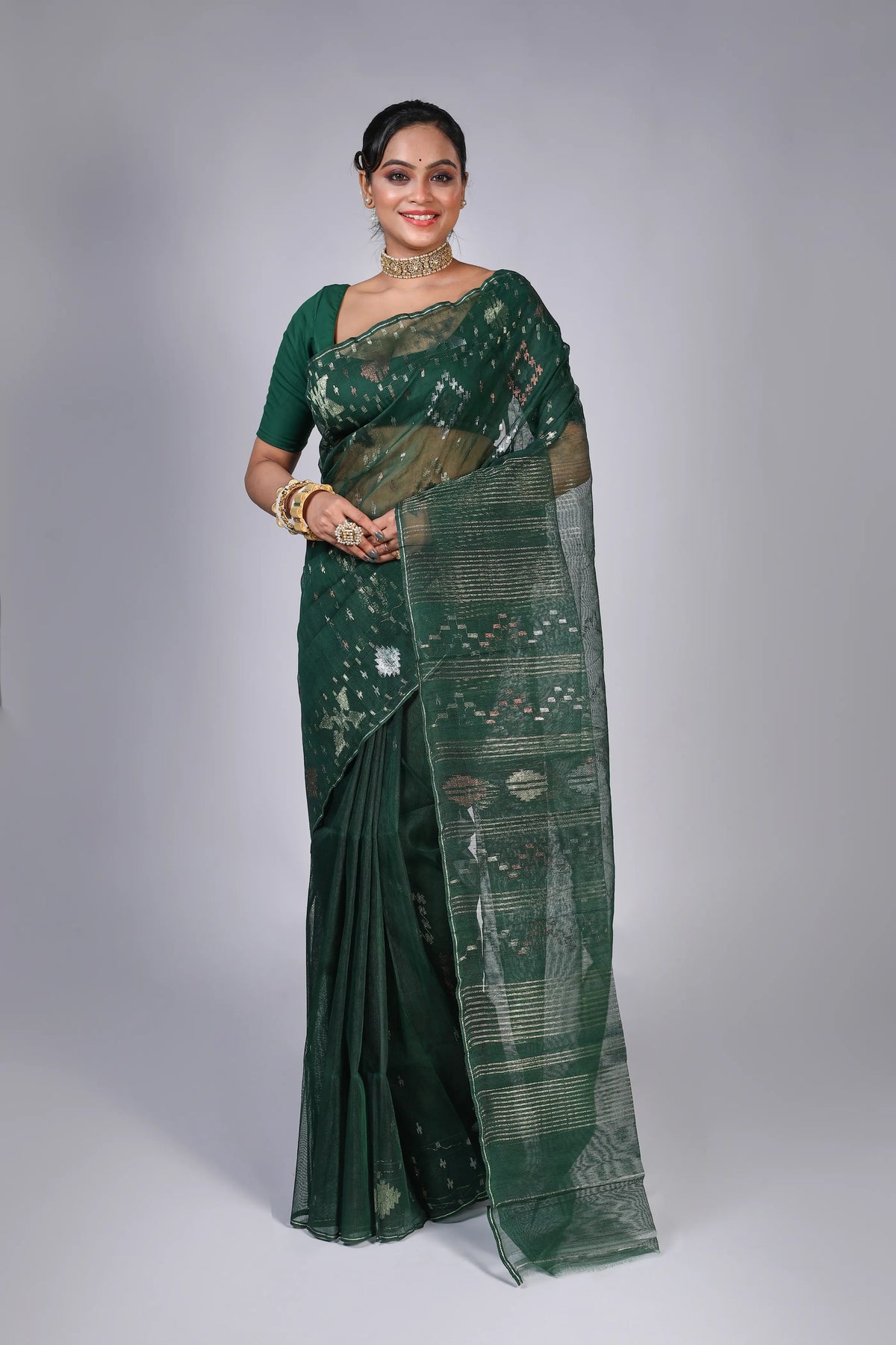 Green Dhakai Jamdani Saree With Blouse Piece