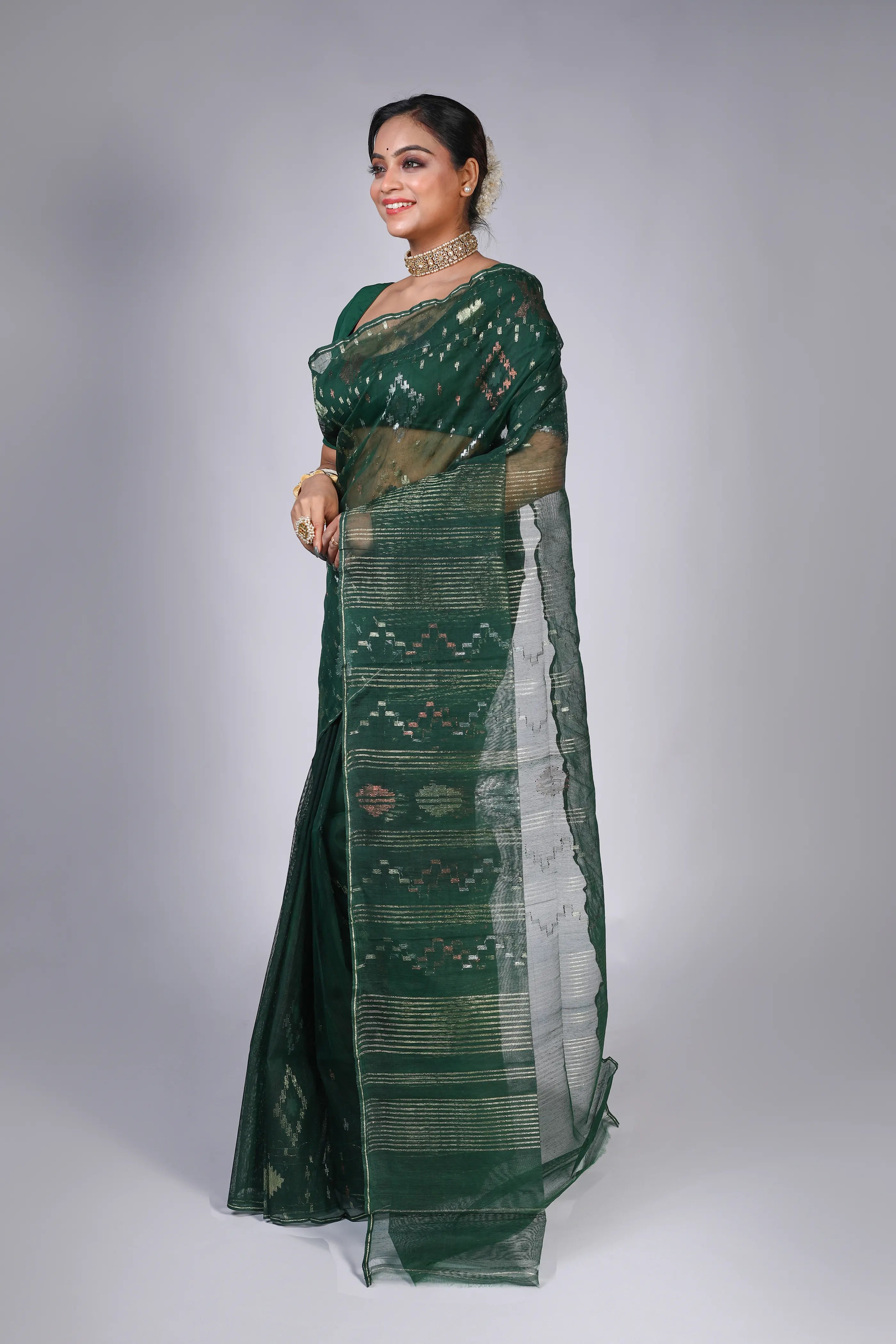 Green Dhakai Jamdani Saree With Blouse Piece