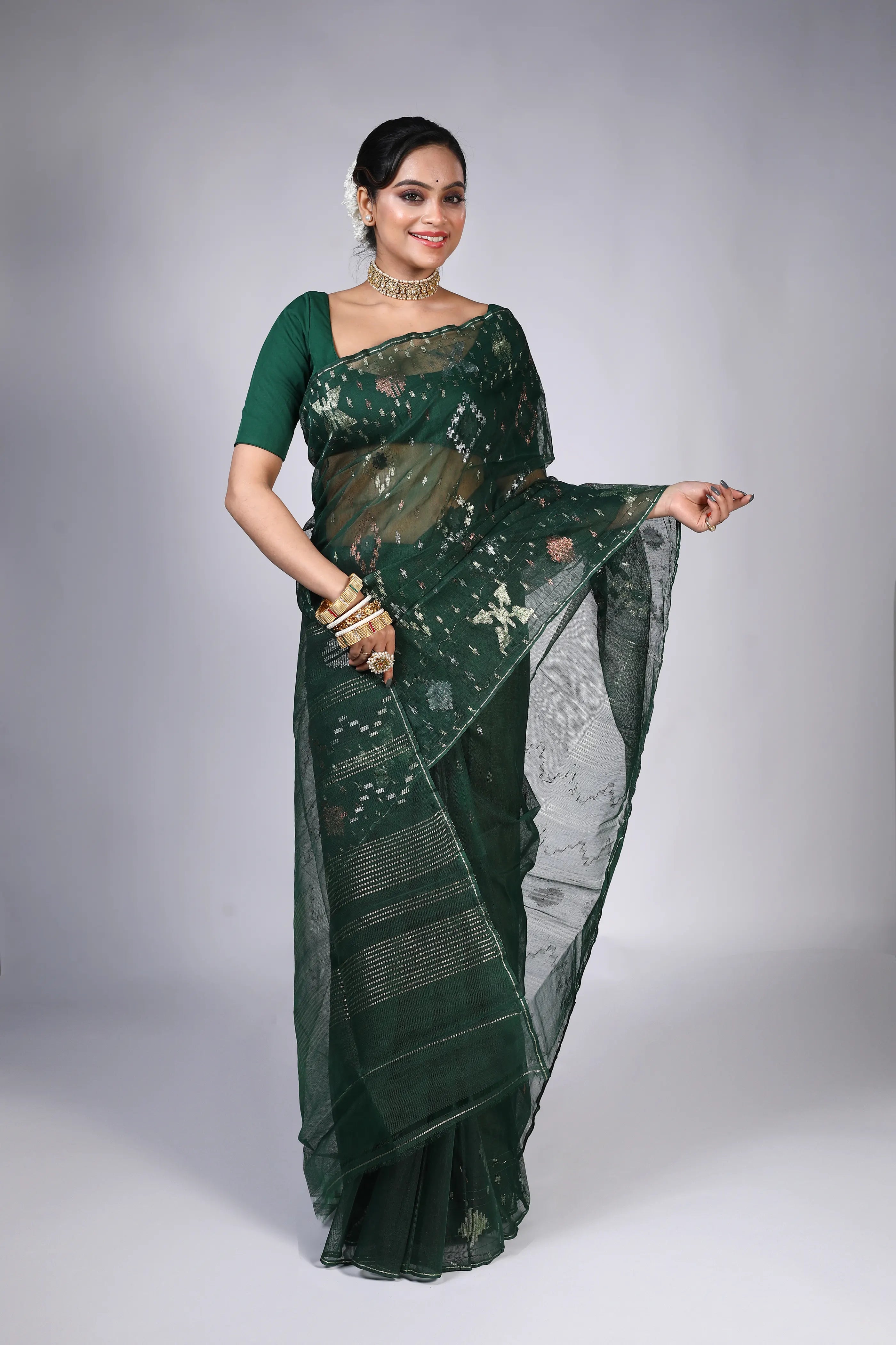 Green Dhakai Jamdani Saree With Blouse Piece