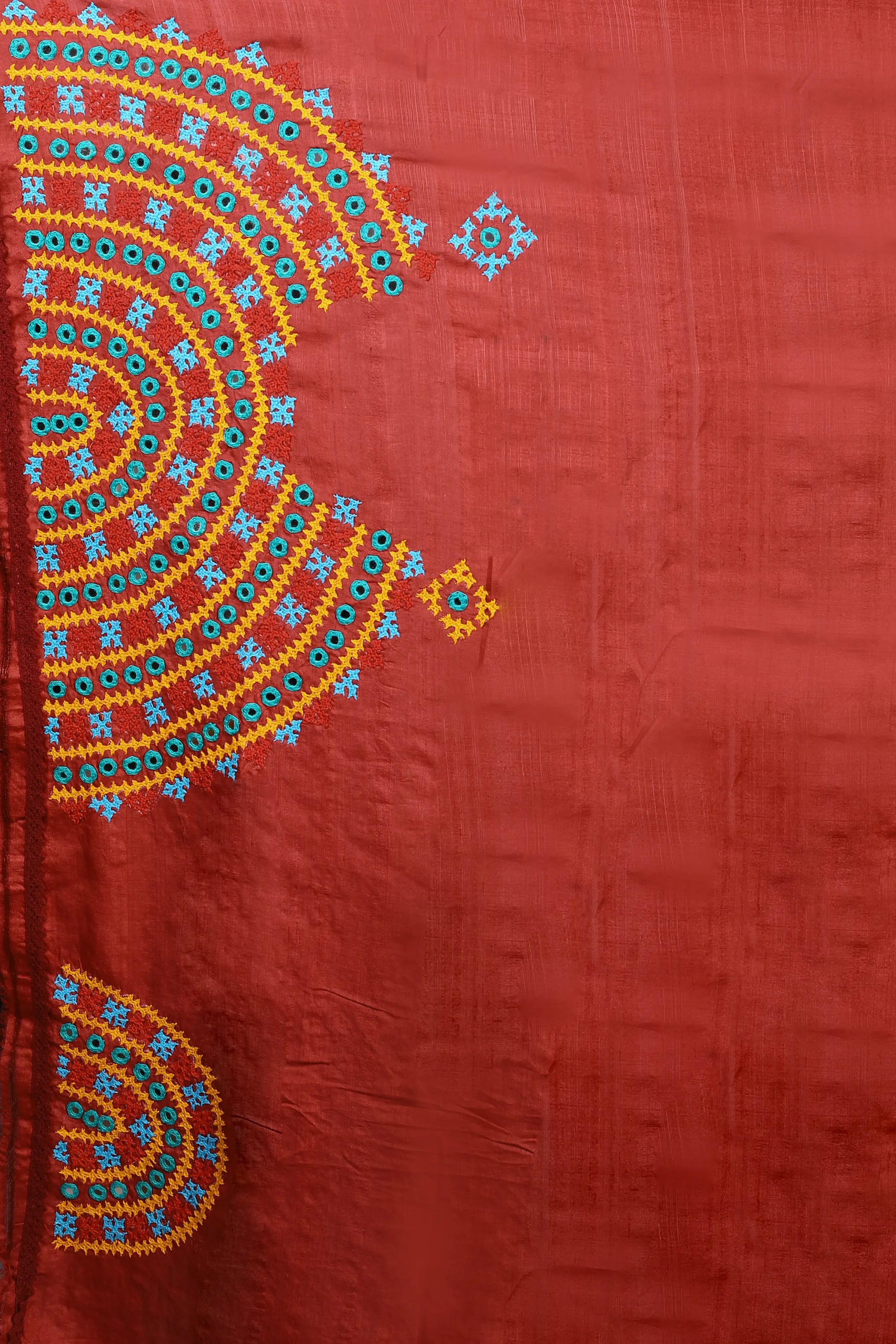 Red Tussar Gujarati Saree With Blouse Piece