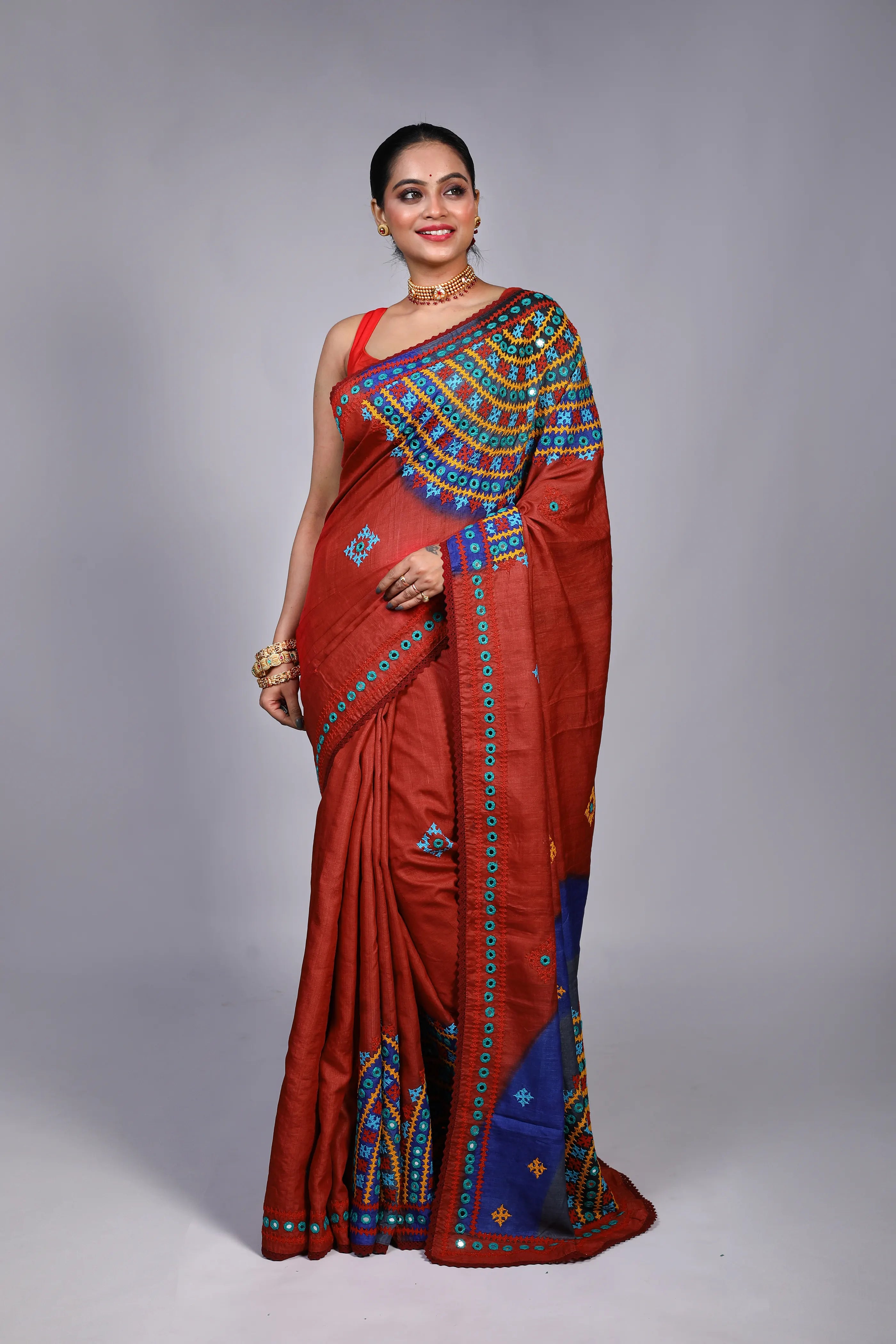 Red Tussar Gujarati Saree With Blouse Piece