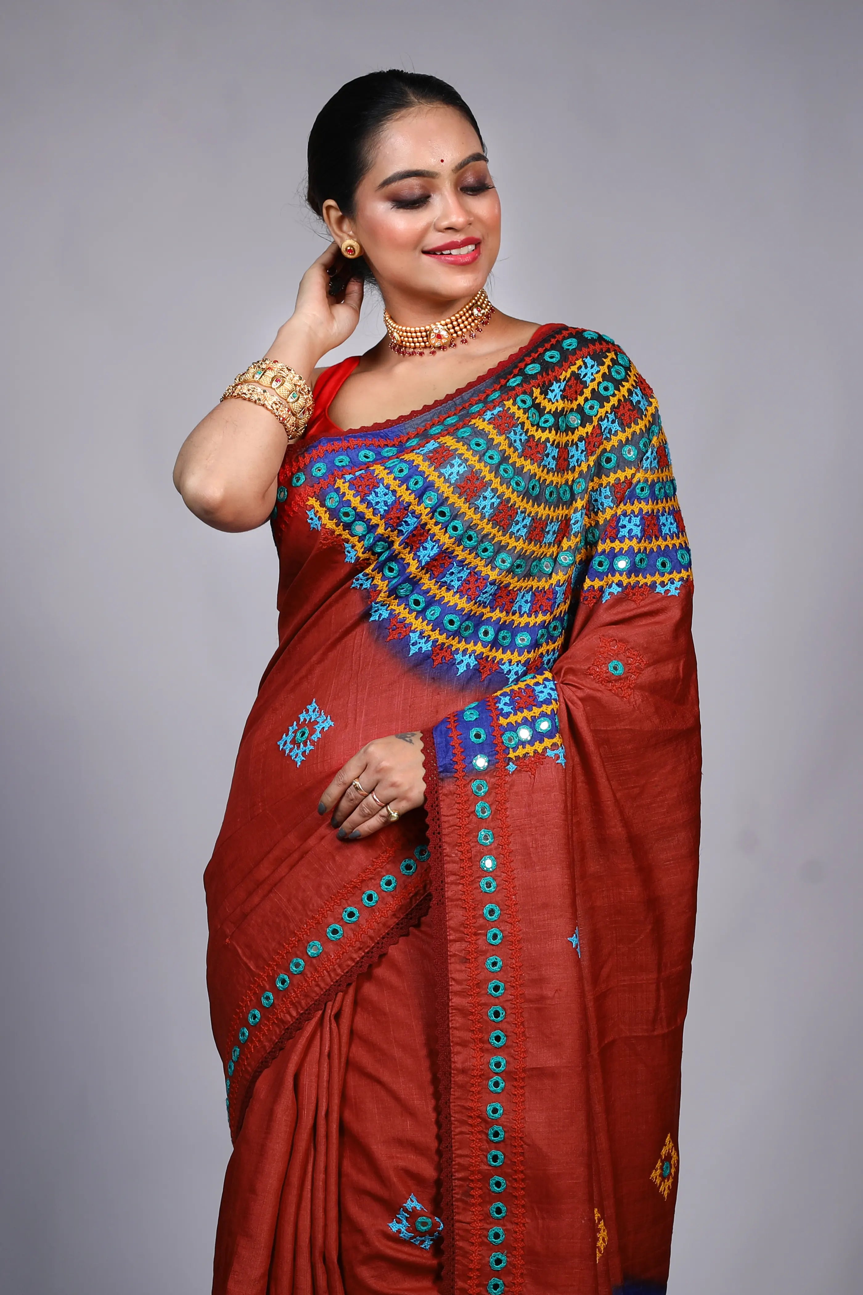 Red Tussar Gujarati Saree With Blouse Piece