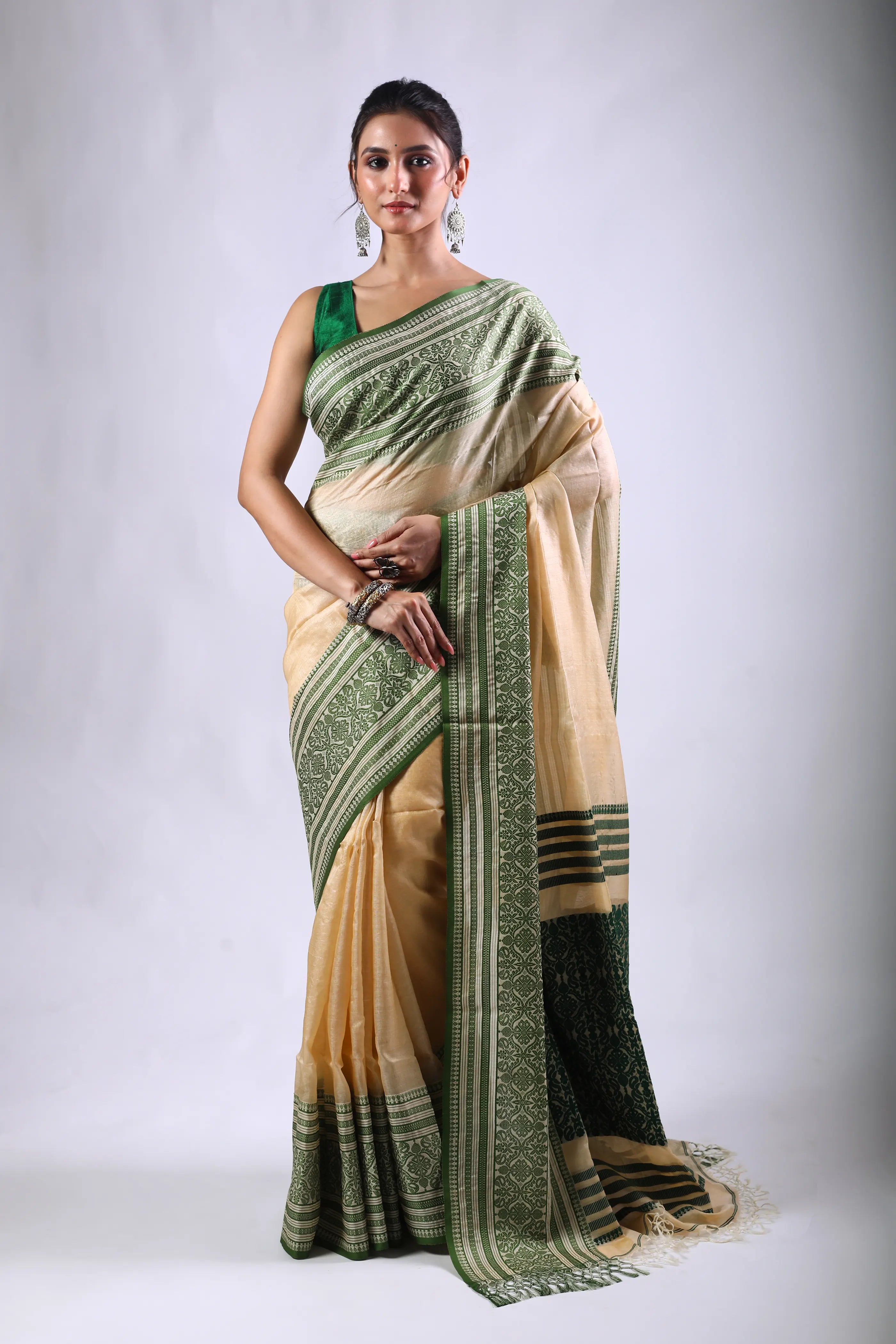 Bottle Green Offwhite Tussar Saree With Blouse Piece