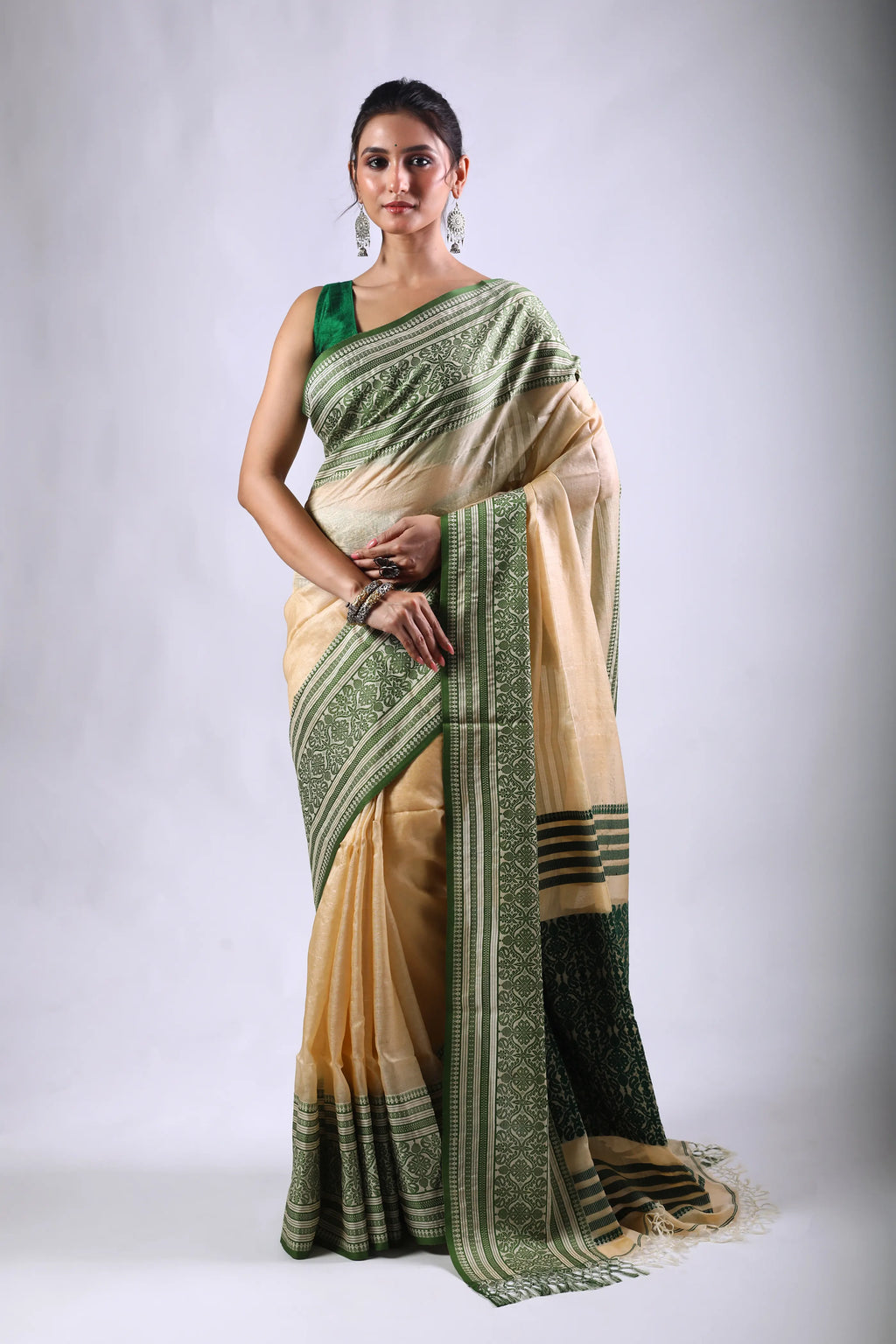 Bottle Green Offwhite Tussar Saree With Blouse Piece
