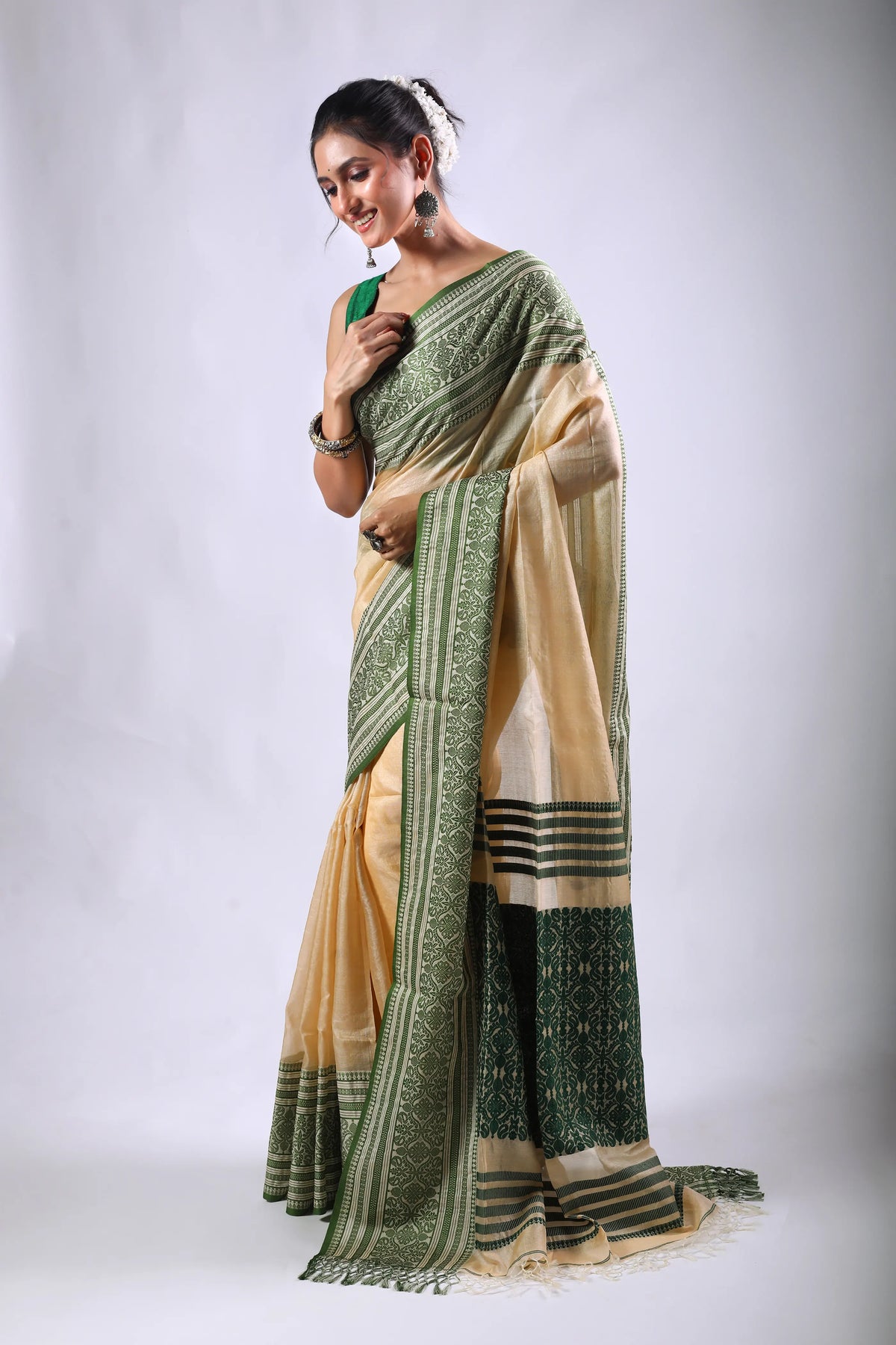 Bottle Green Offwhite Tussar Saree With Blouse Piece