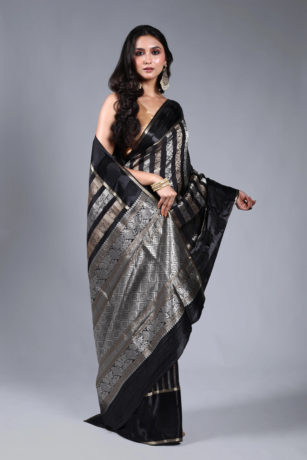 Black Semi Mashru Saree With Blouse Piece