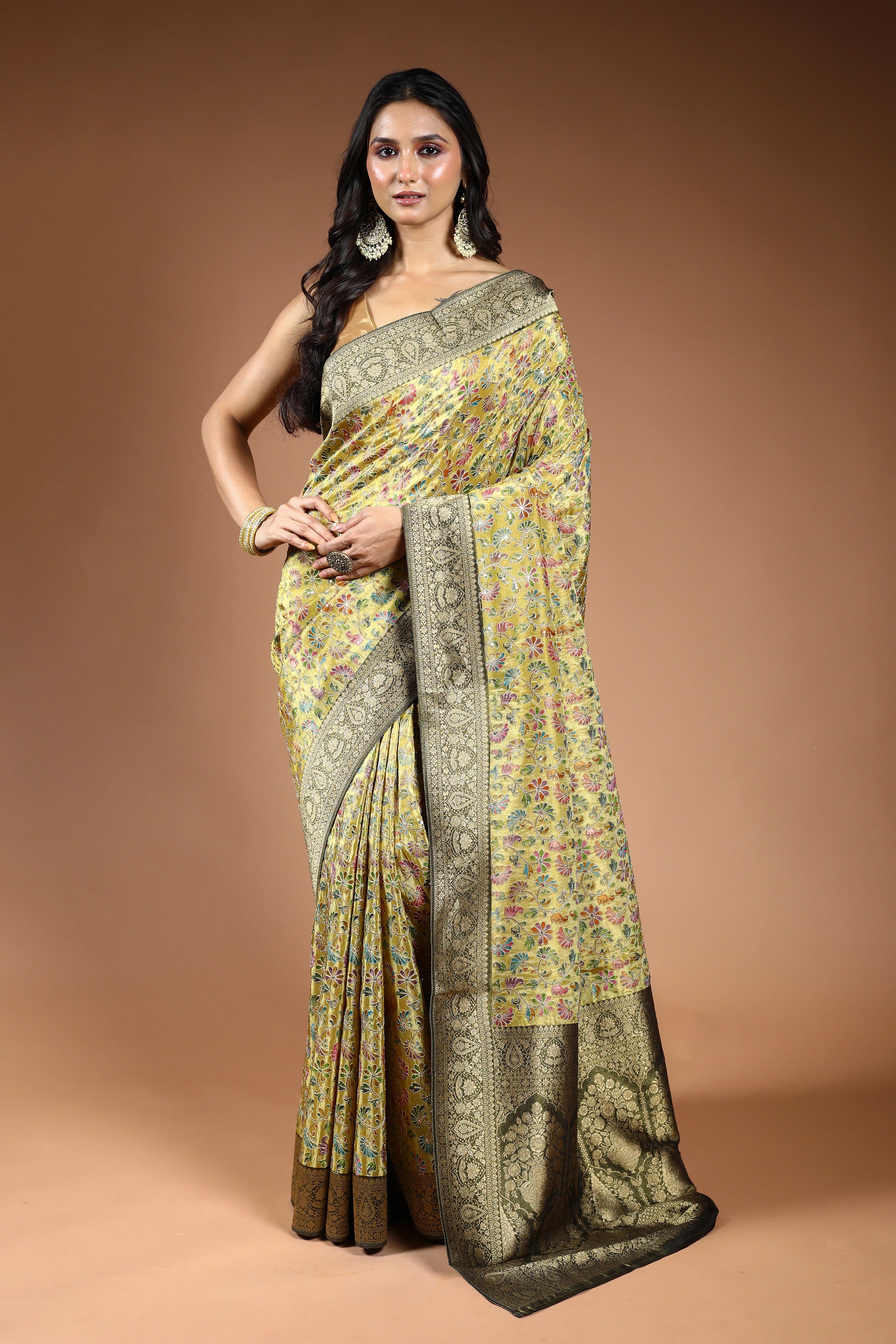 Pistagreen Semi Tissue Kani Aari Work Saree With Blouse Piece