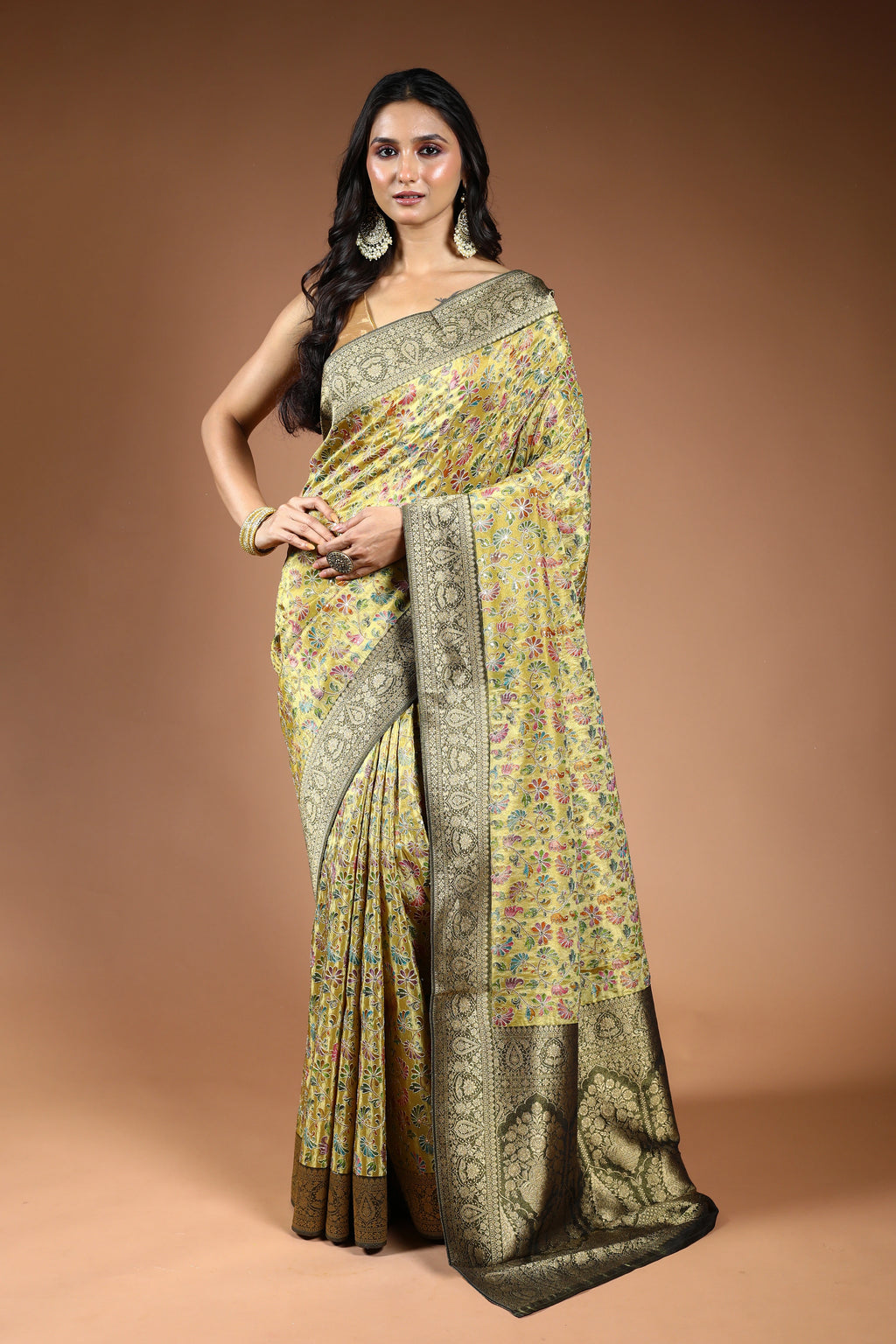 Pistagreen Semi Tissue Kani Aari Work Saree With Blouse Piece