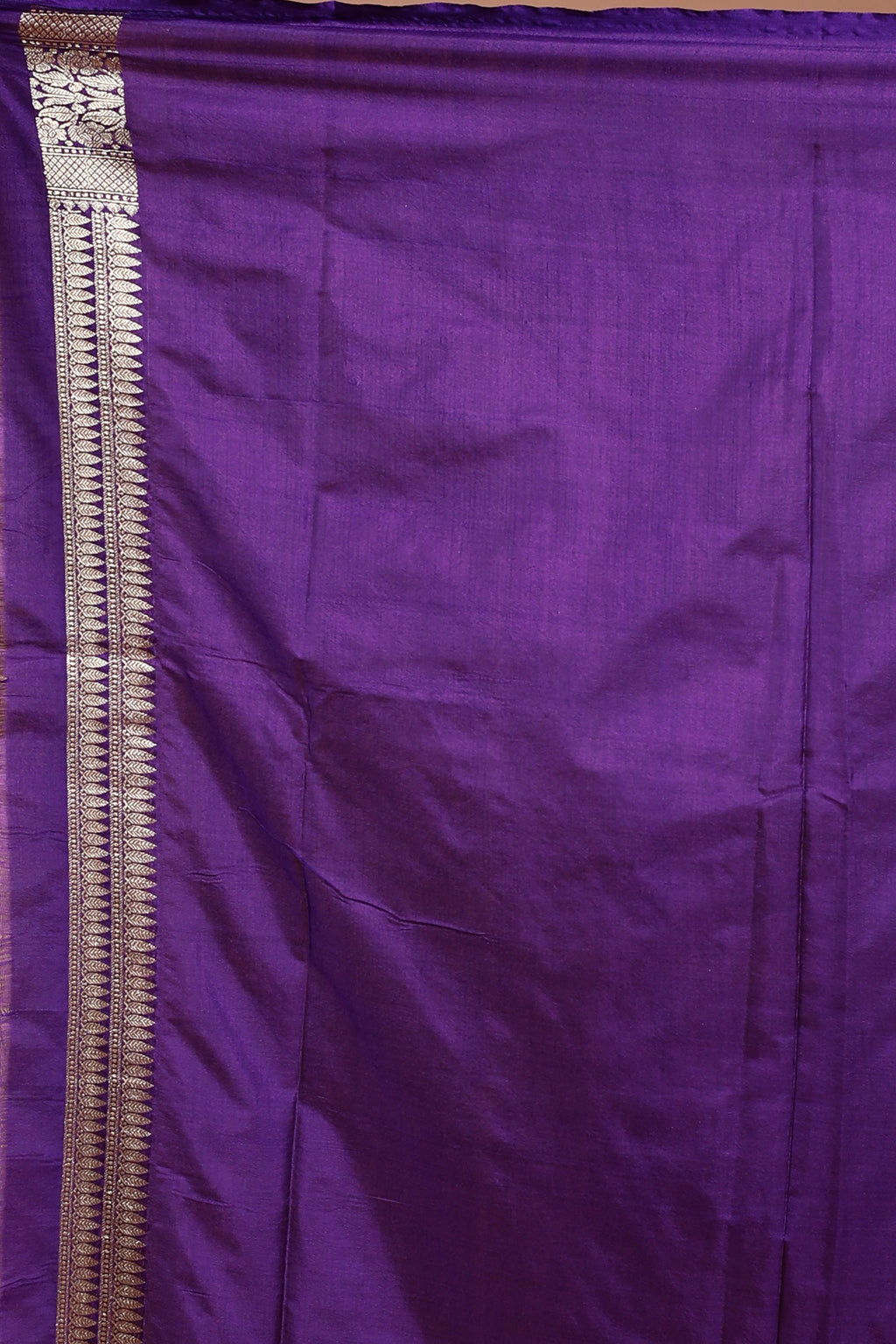 Offwhite Semi Crepe Banarasi Saree With Blouse Piece