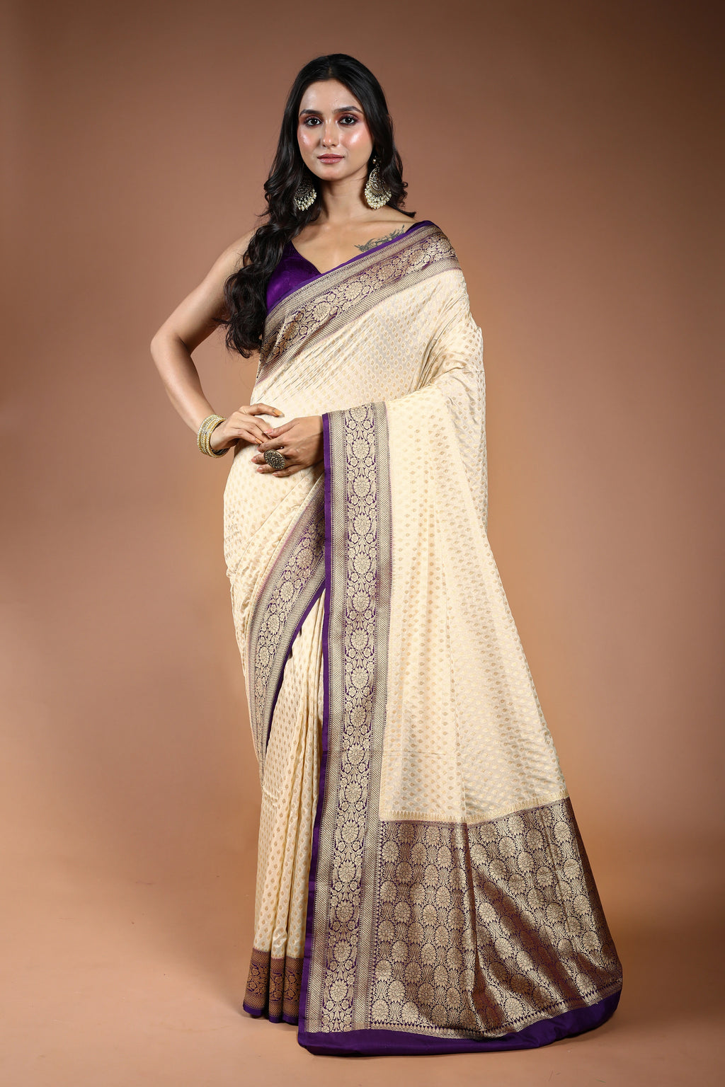 Offwhite Semi Crepe Banarasi Saree With Blouse Piece