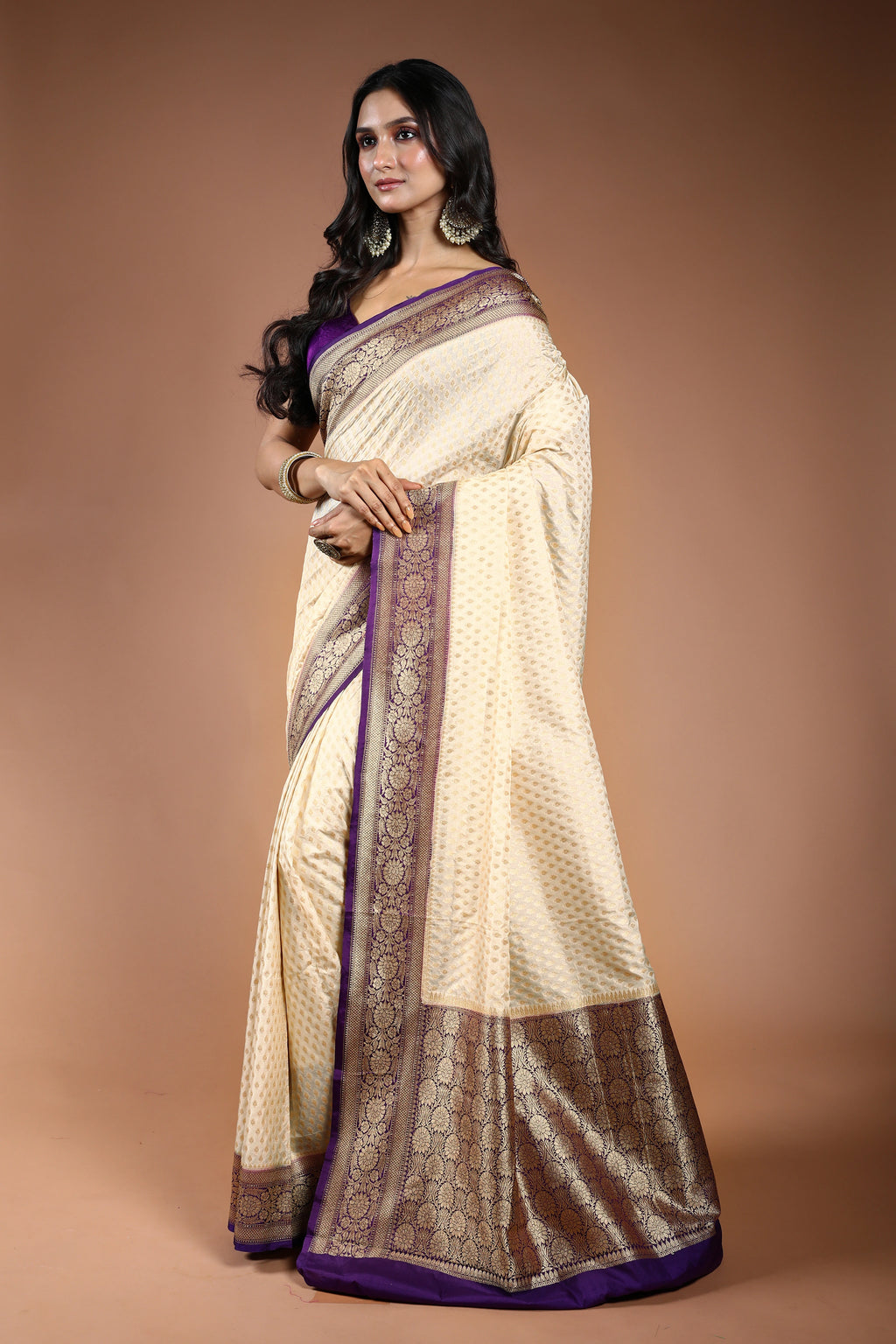 Offwhite Semi Crepe Banarasi Saree With Blouse Piece
