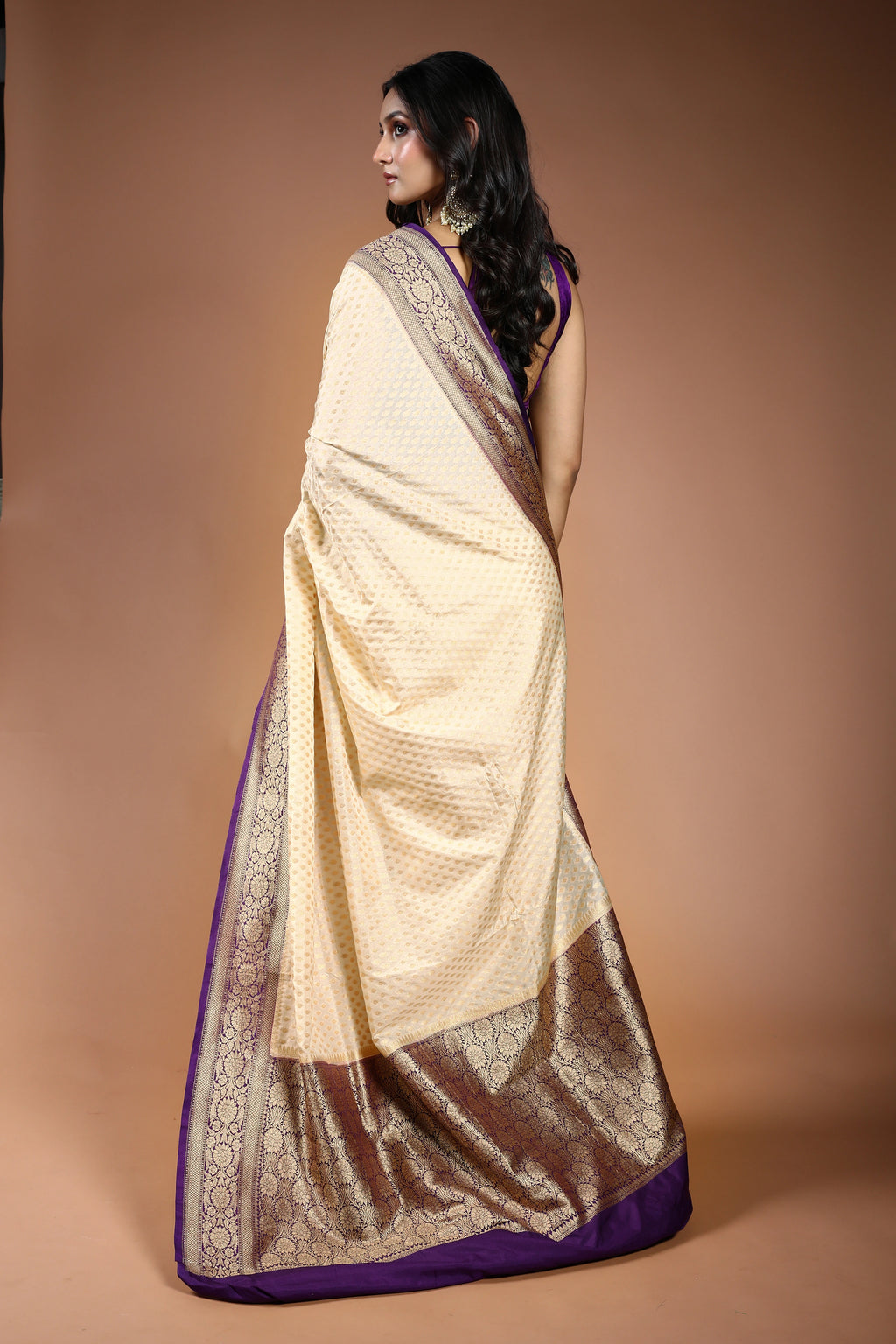 Offwhite Semi Crepe Banarasi Saree With Blouse Piece