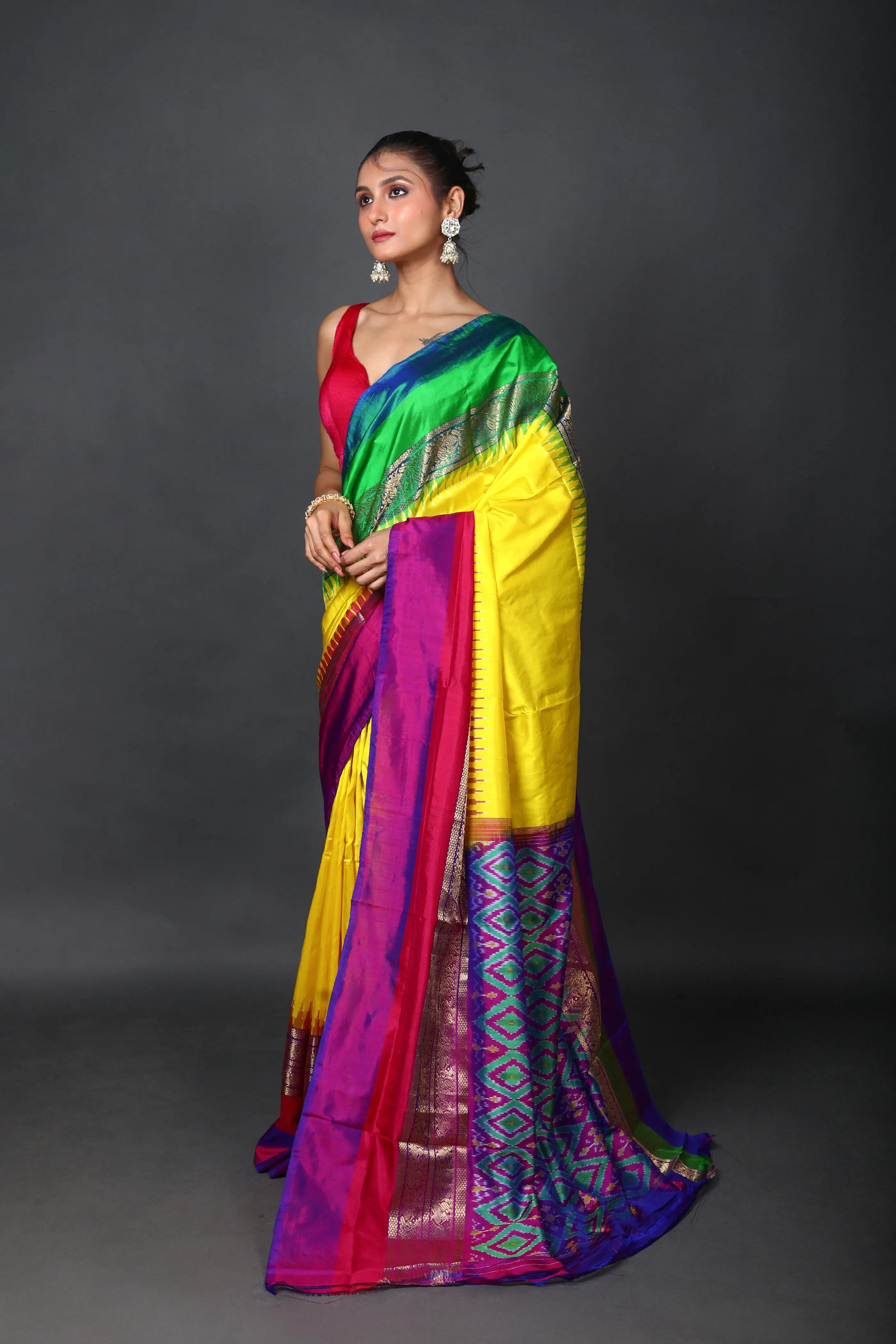 Yellow Pochampally Silk Saree With Blouse Piece