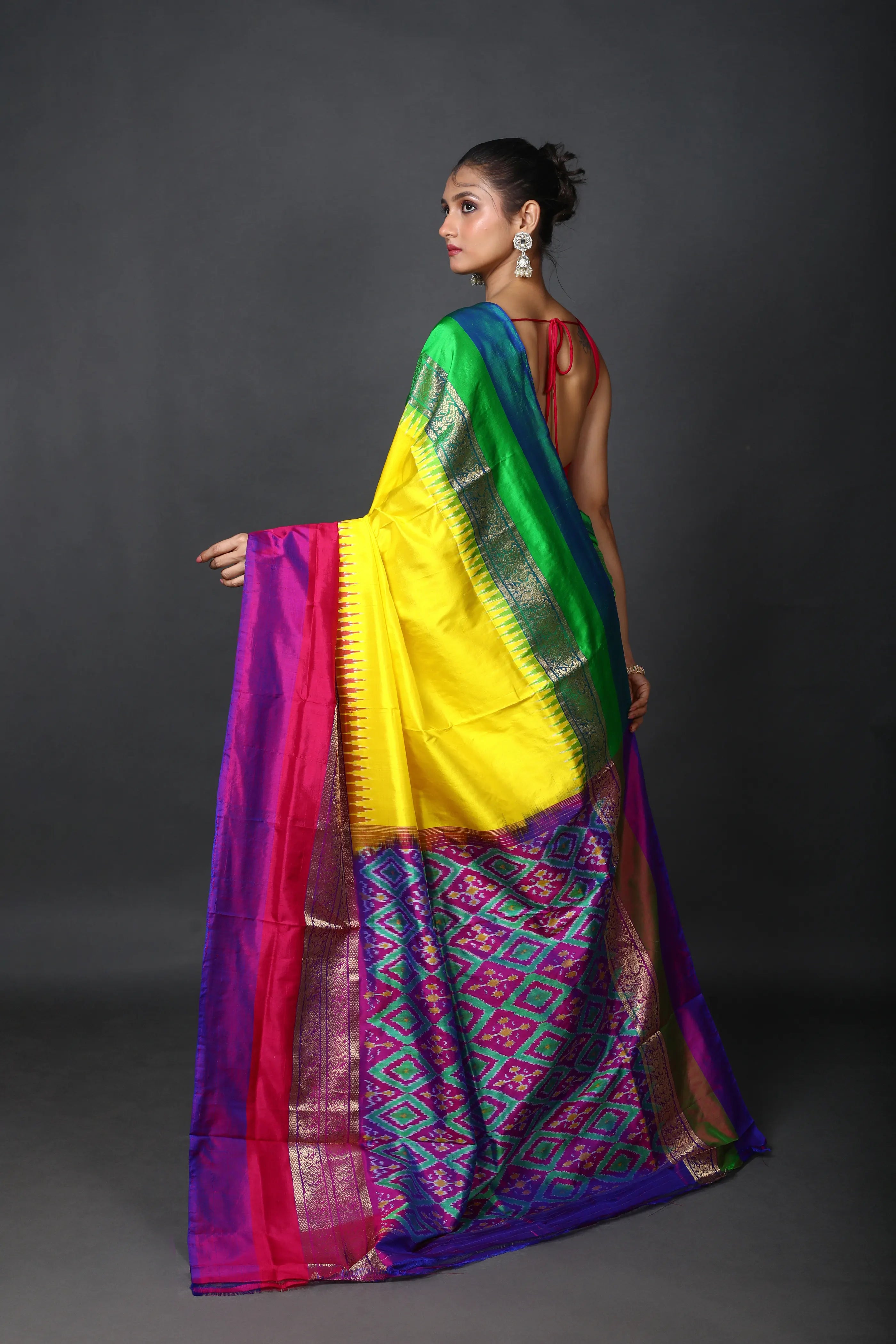 Yellow Pochampally Silk Saree With Blouse Piece
