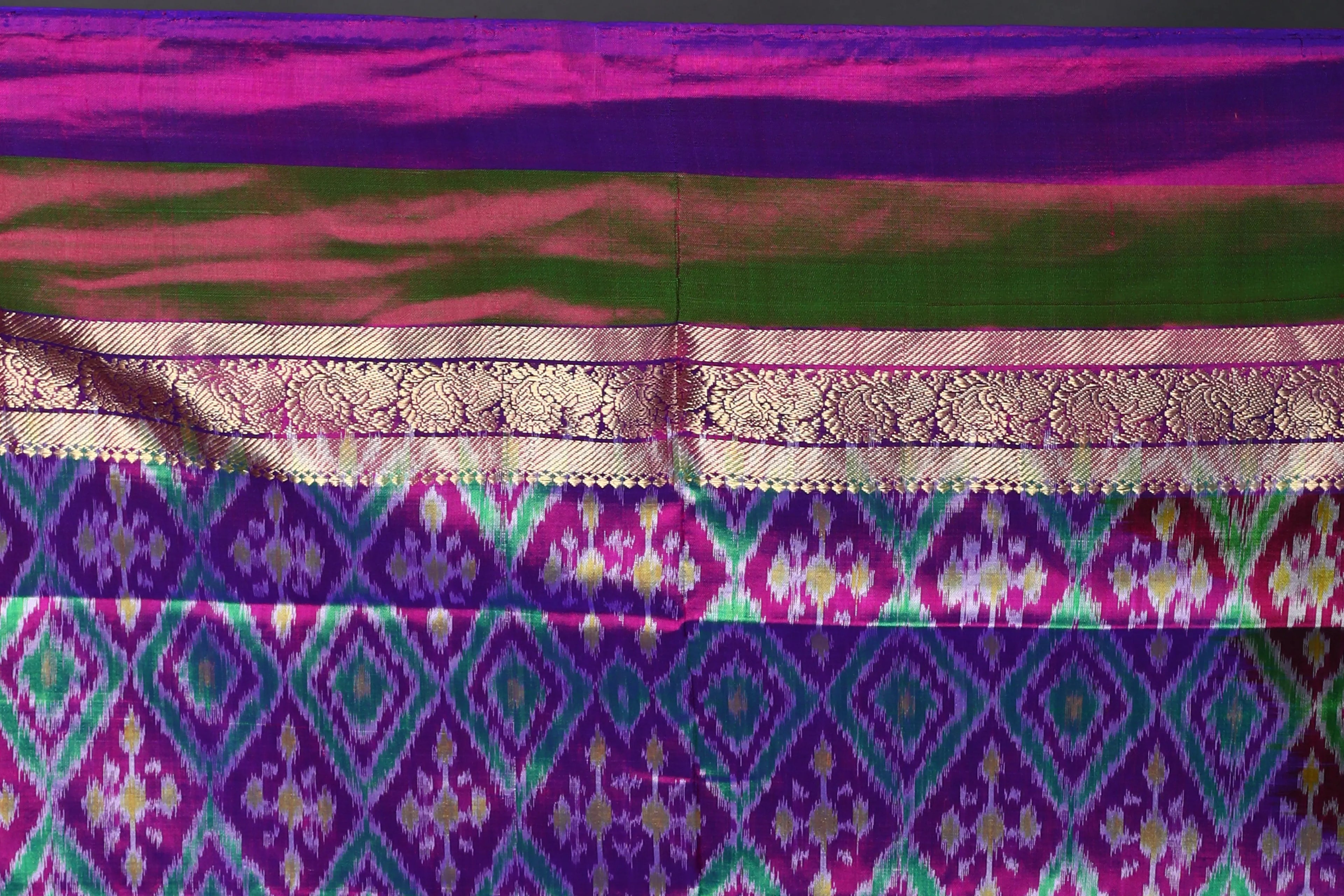 Royal Blue Pochampally Silk Saree With Blouse Piece