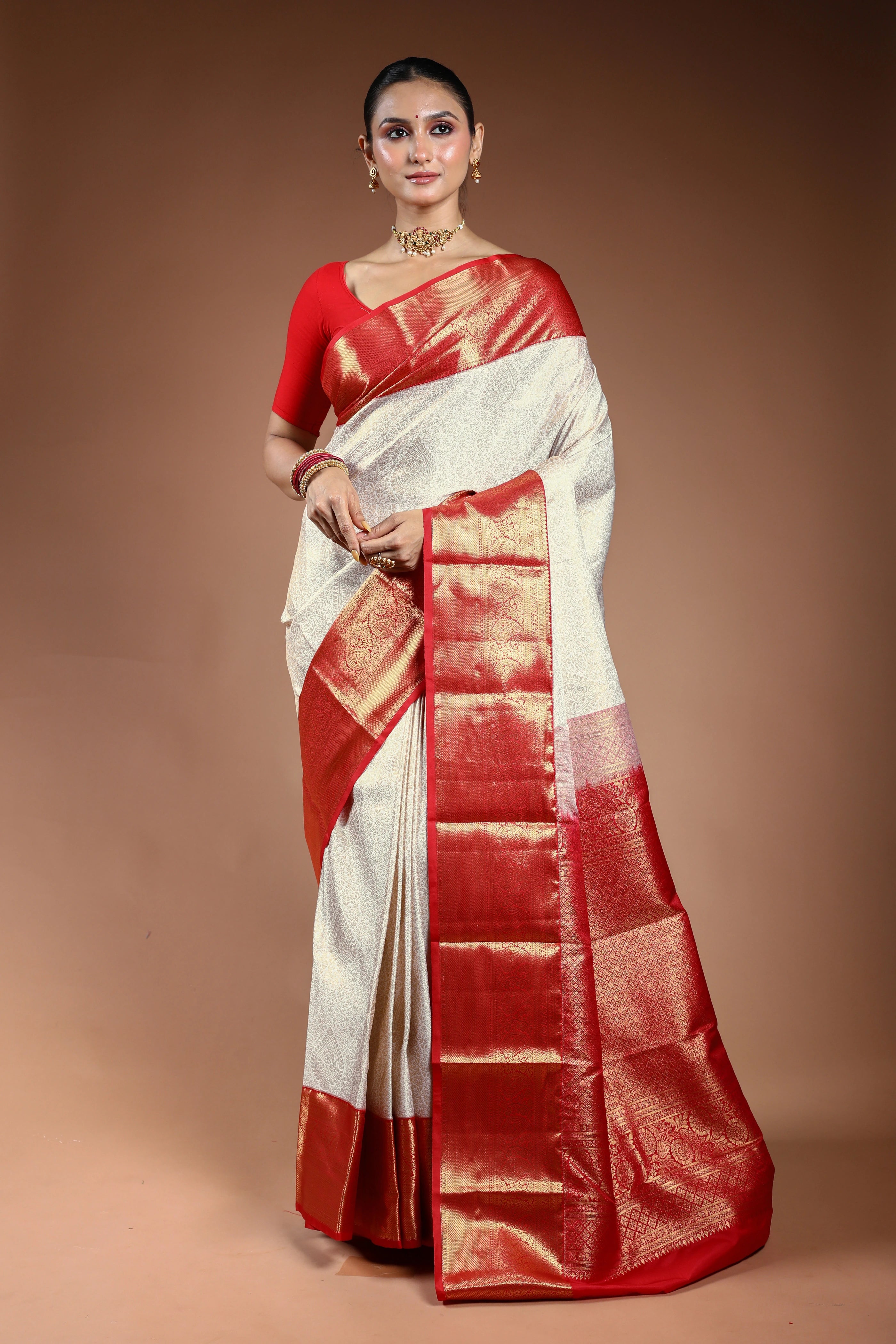 White Semi Brocade Kanjivaram Saree With Blouse Piece