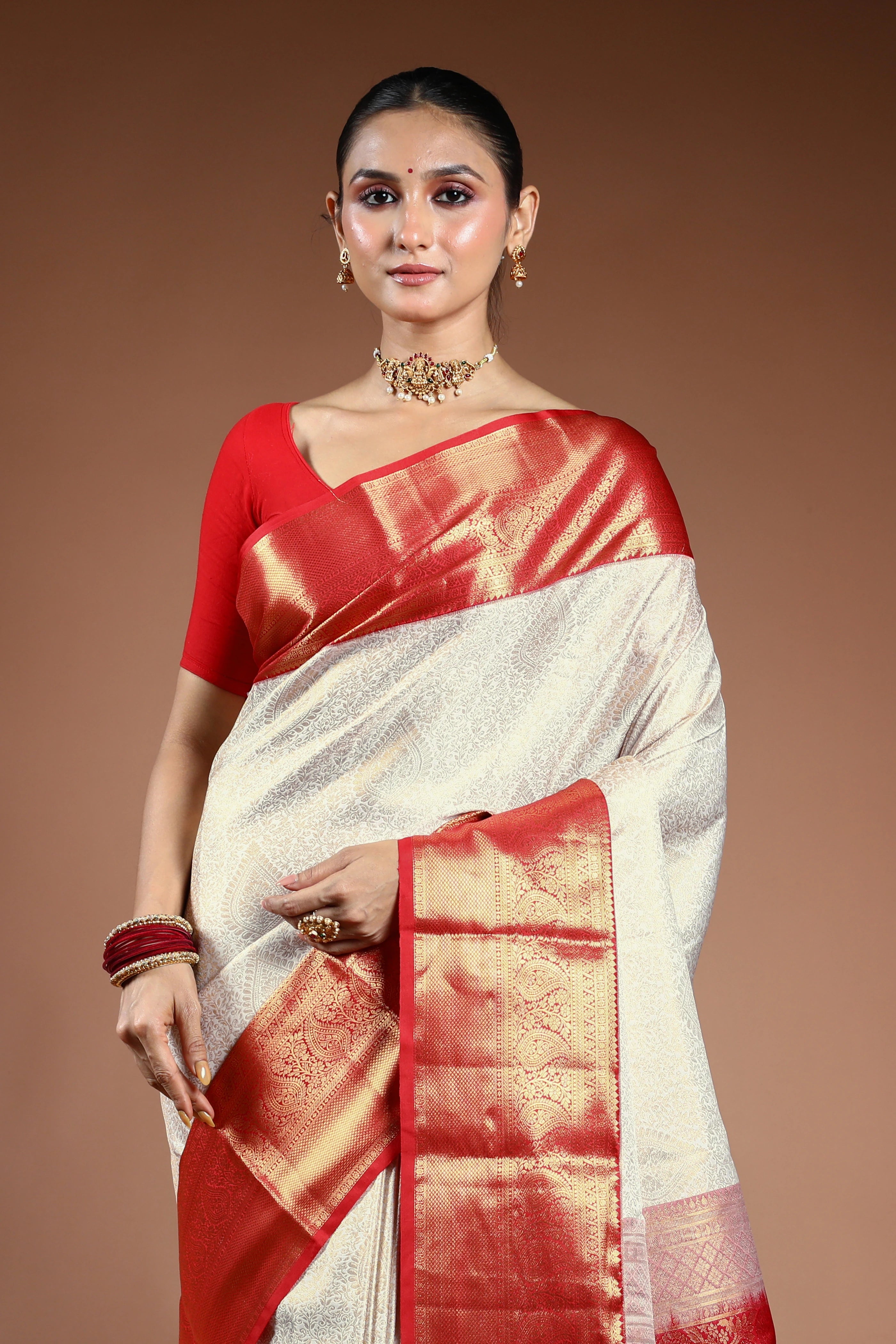 White Semi Brocade Kanjivaram Saree With Blouse Piece