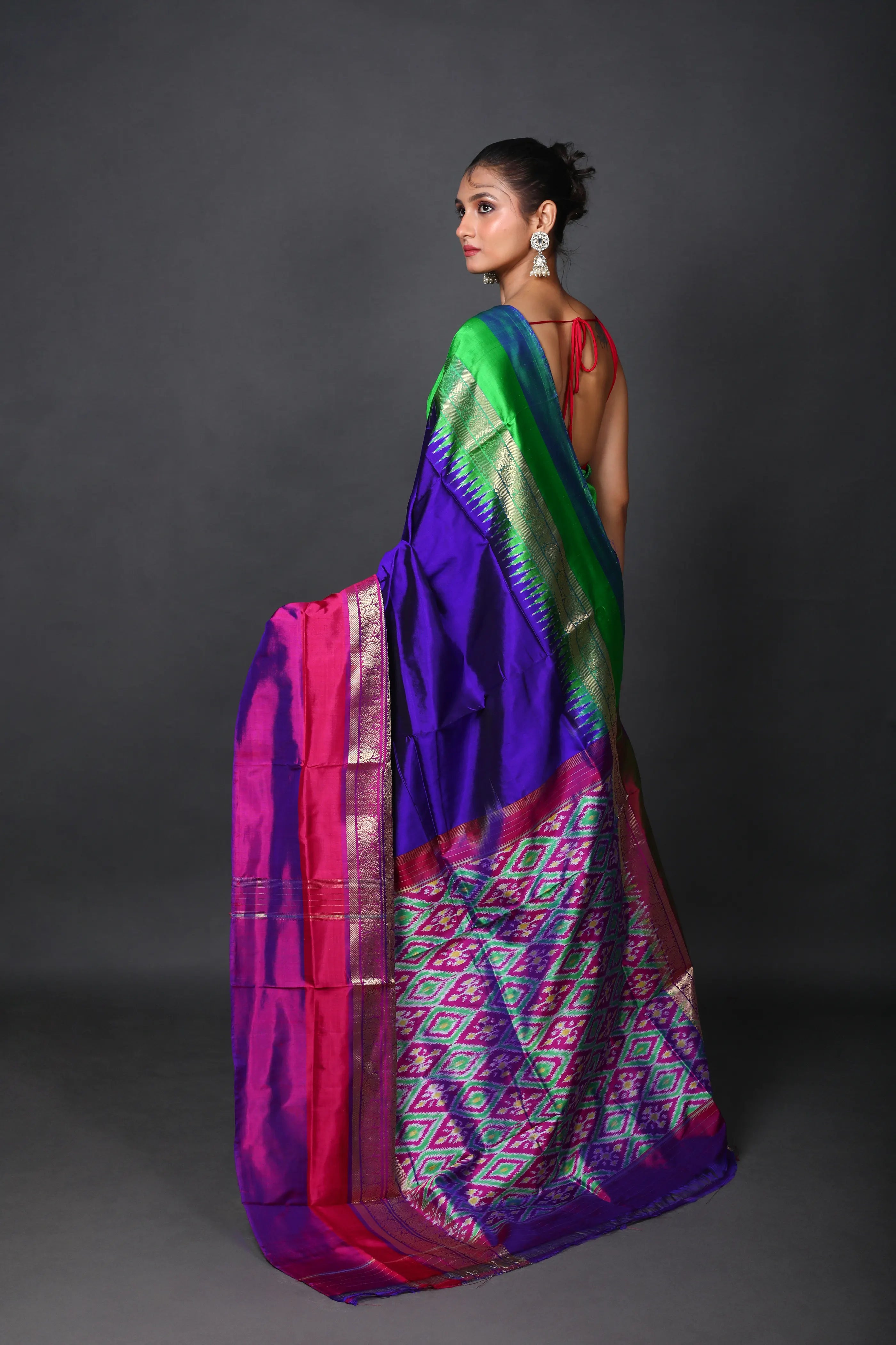 Royal Blue Pochampally Silk Saree With Blouse Piece