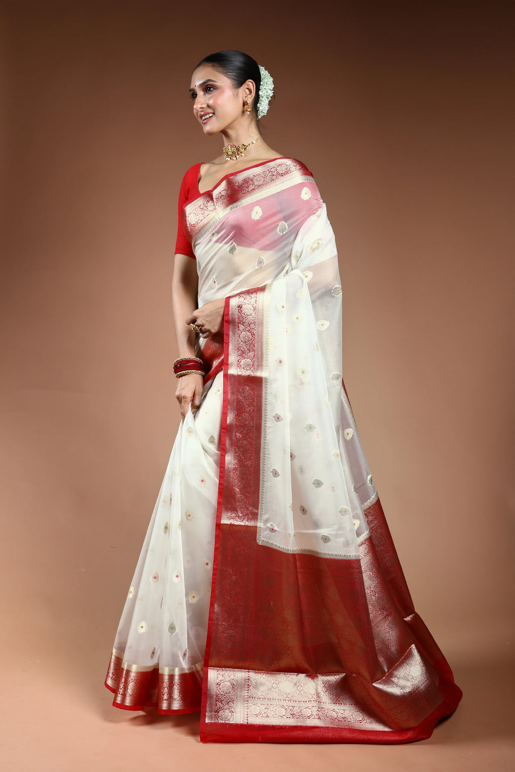White Semi Kora Banarasi Saree With Blouse Piece