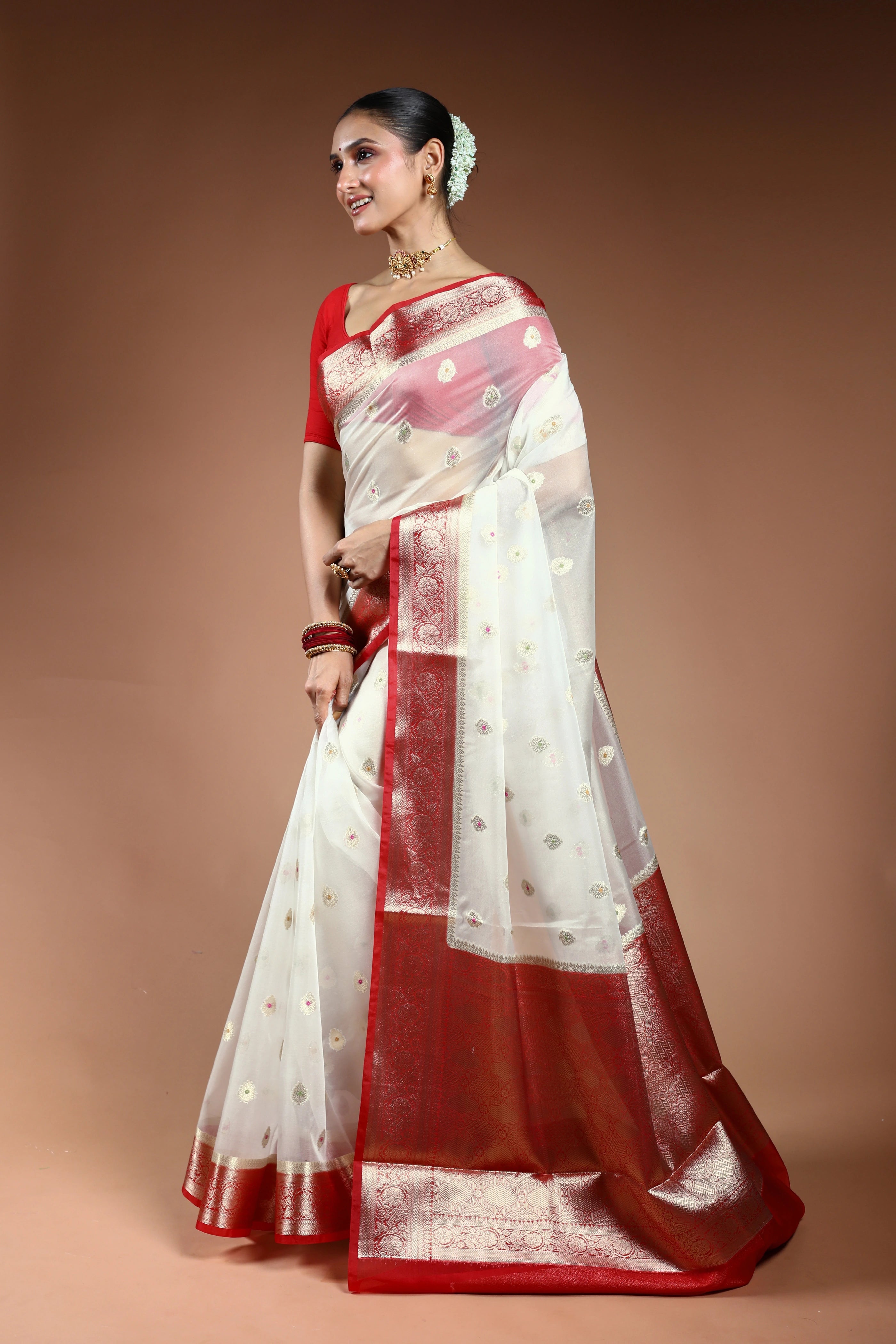 White Semi Kora Banarasi Saree With Blouse Piece