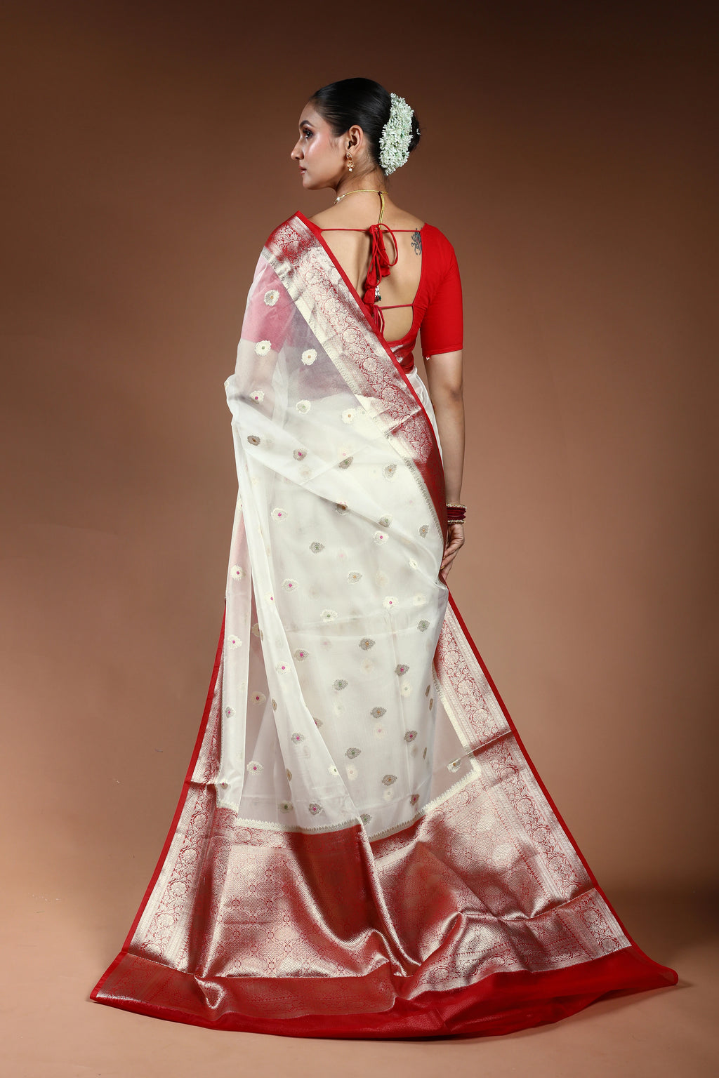 White Semi Kora Banarasi Saree With Blouse Piece