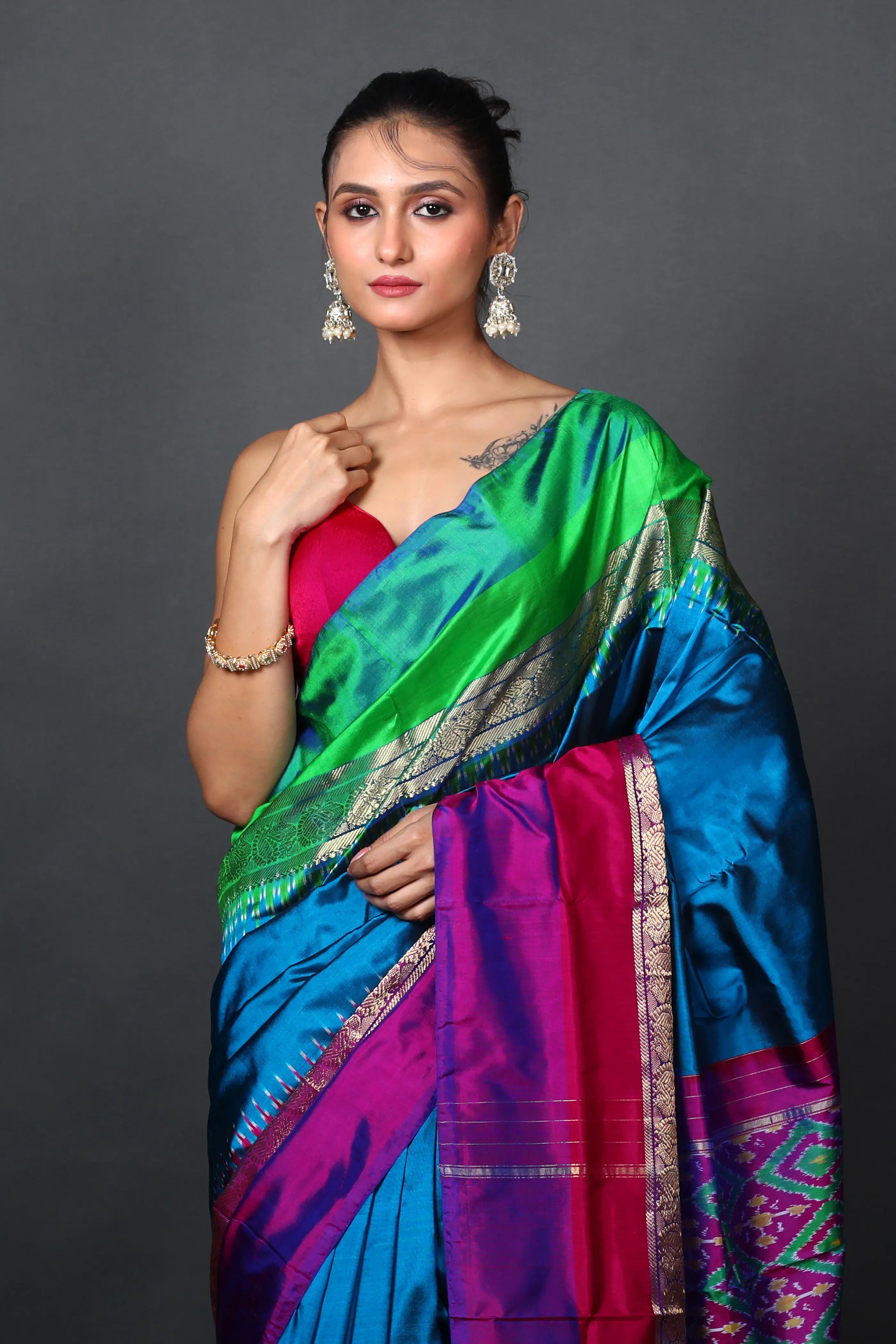Peacock Blue Pochampally Silk Saree With Blouse Piece