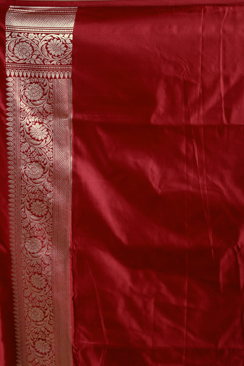 White Semi Brocade Katan Banrasi Saree With Blouse Piece