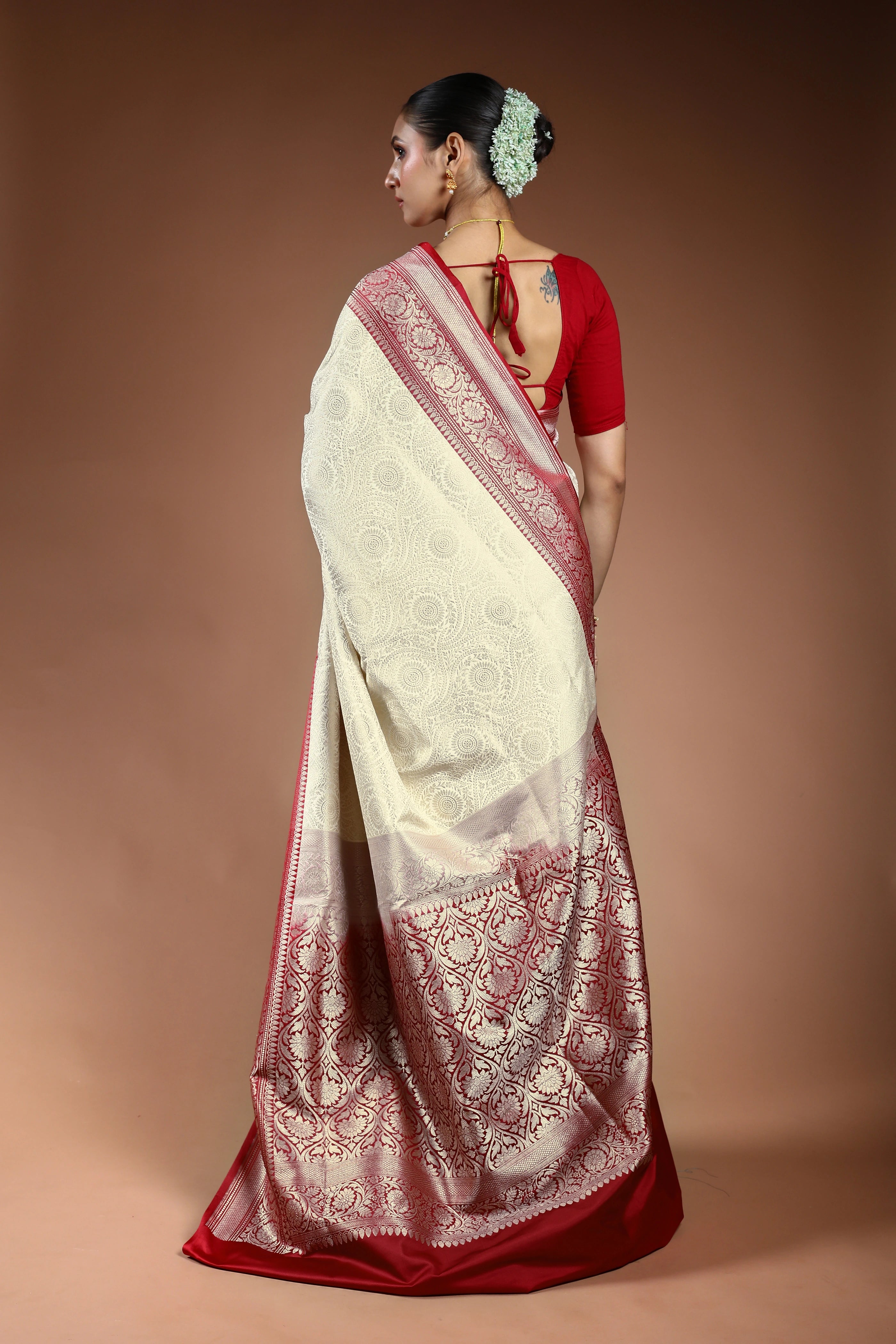 White Semi Brocade Katan Banrasi Saree With Blouse Piece