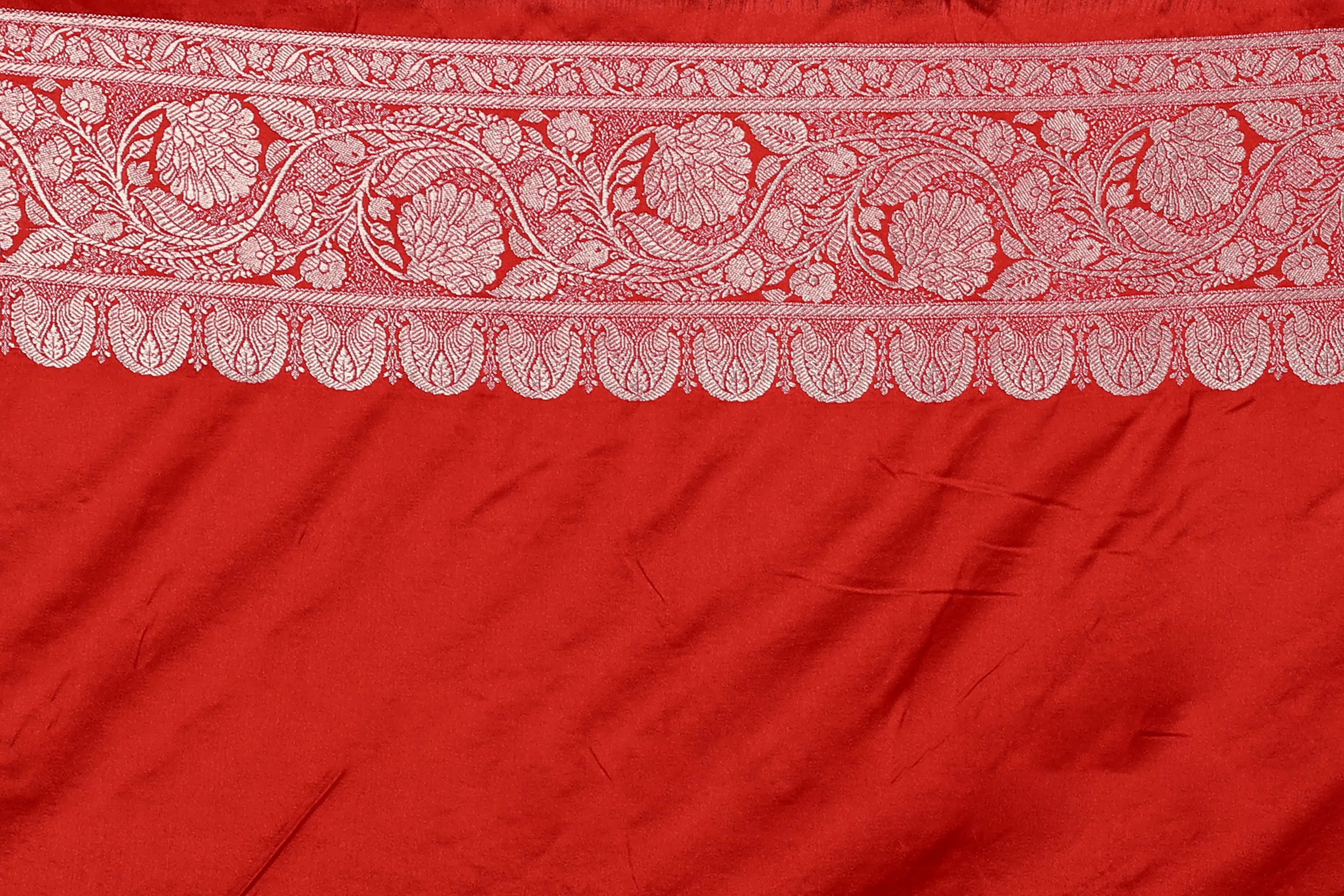 Red & White Blended Katan Banarasi Saree With Blouse Piece