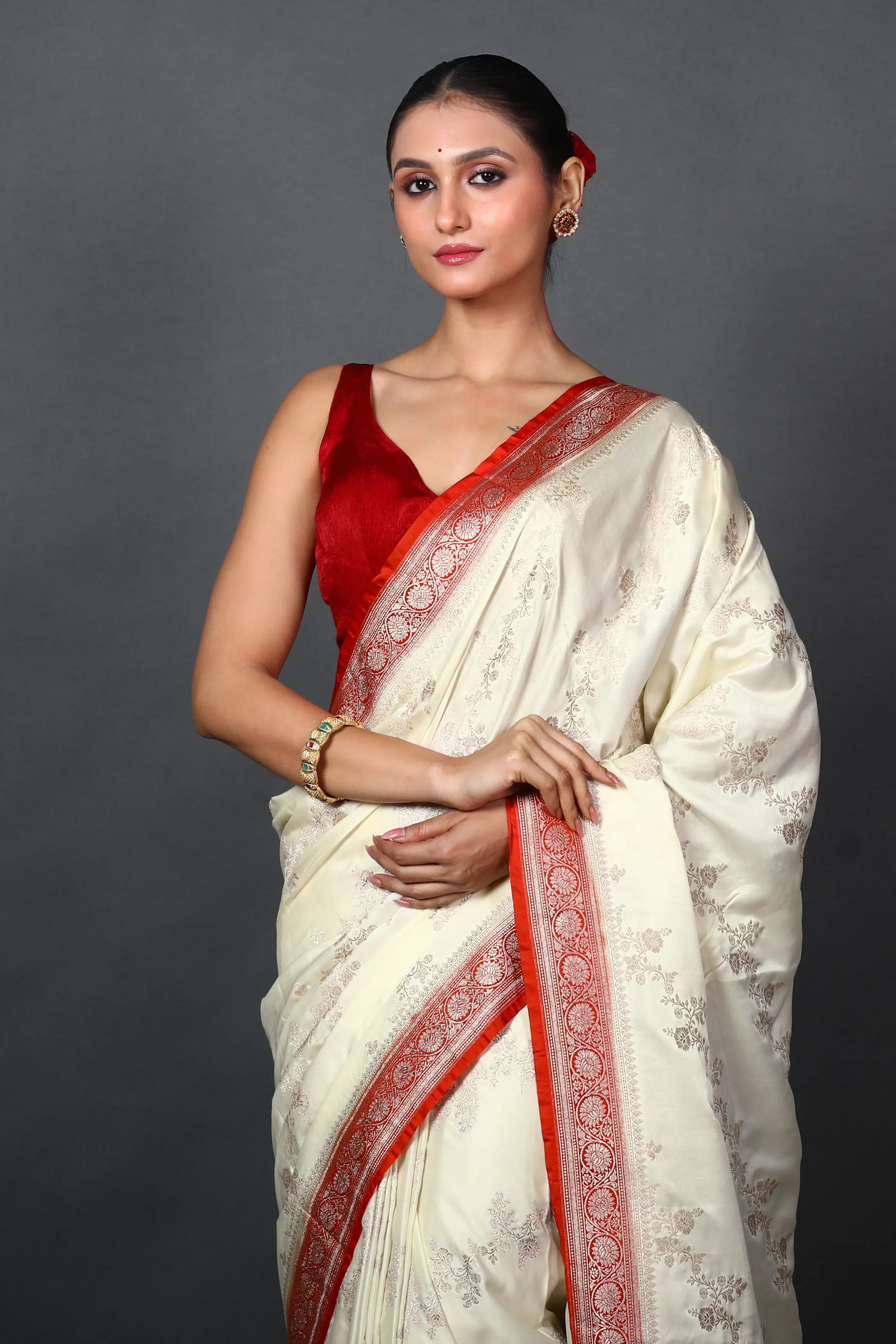 Red & White Blended Katan Banarasi Saree With Blouse Piece