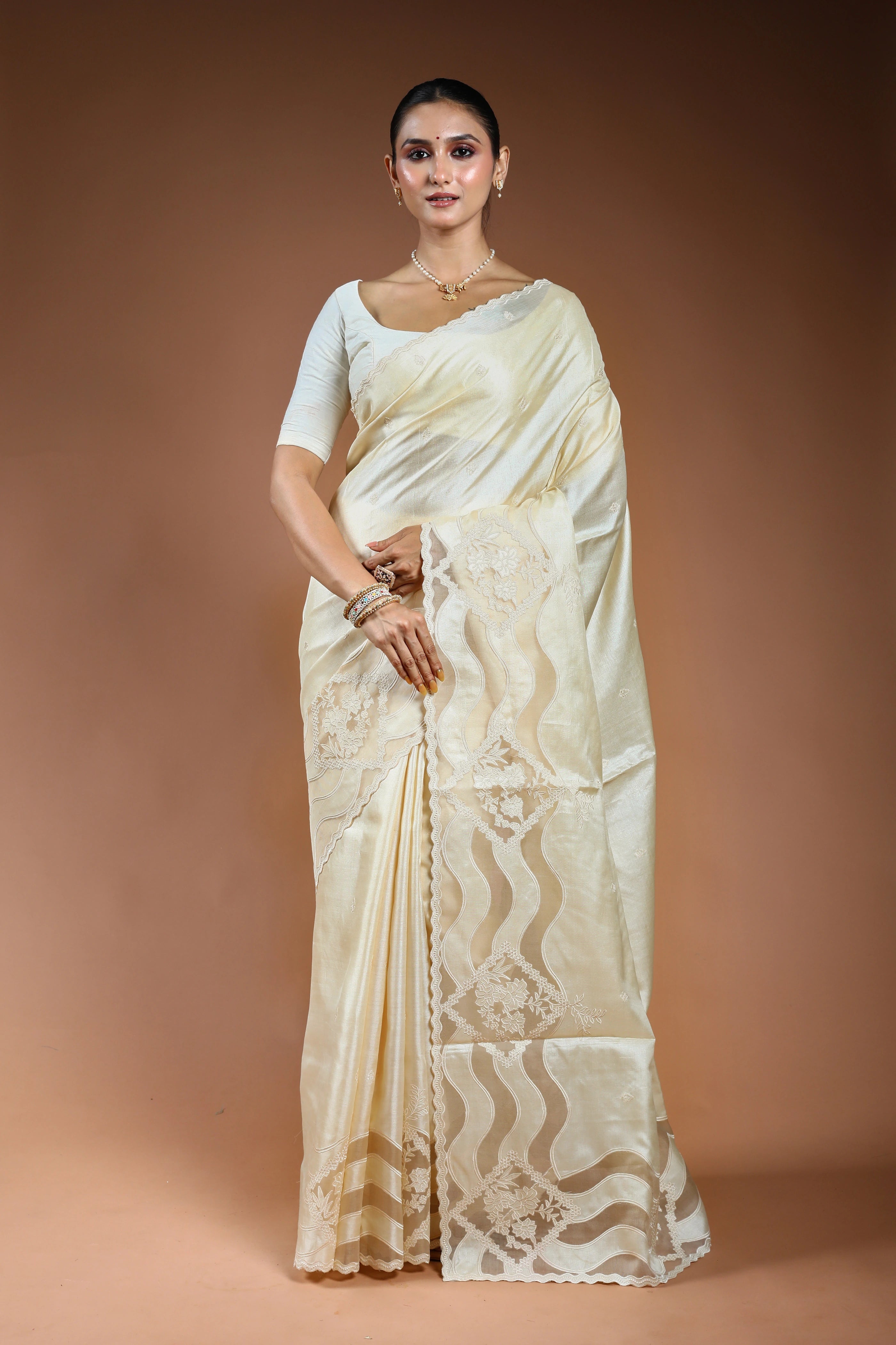 Offwhite Tussar Applique Work Saree With Blouse Piece