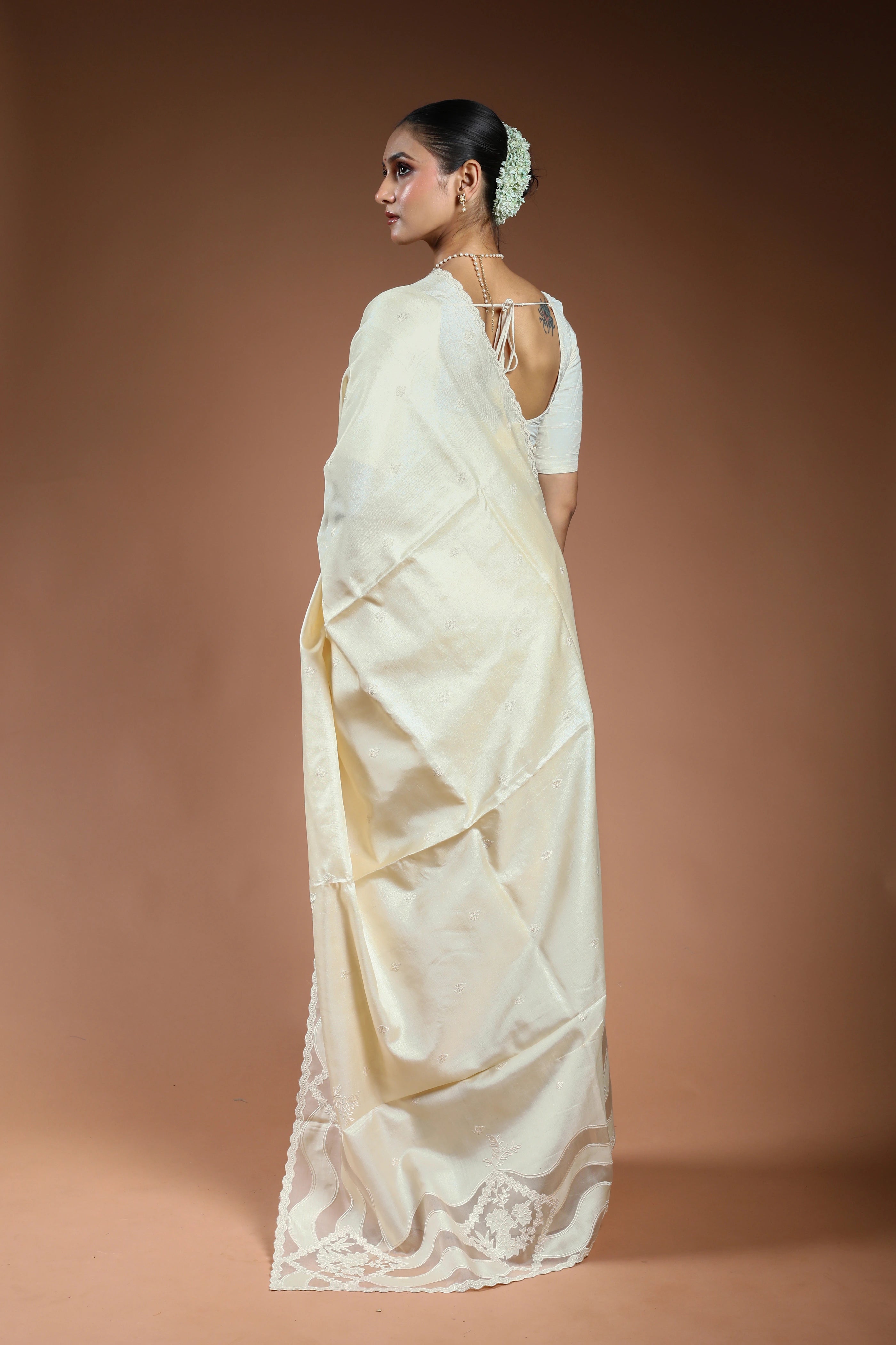 Offwhite Tussar Applique Work Saree With Blouse Piece