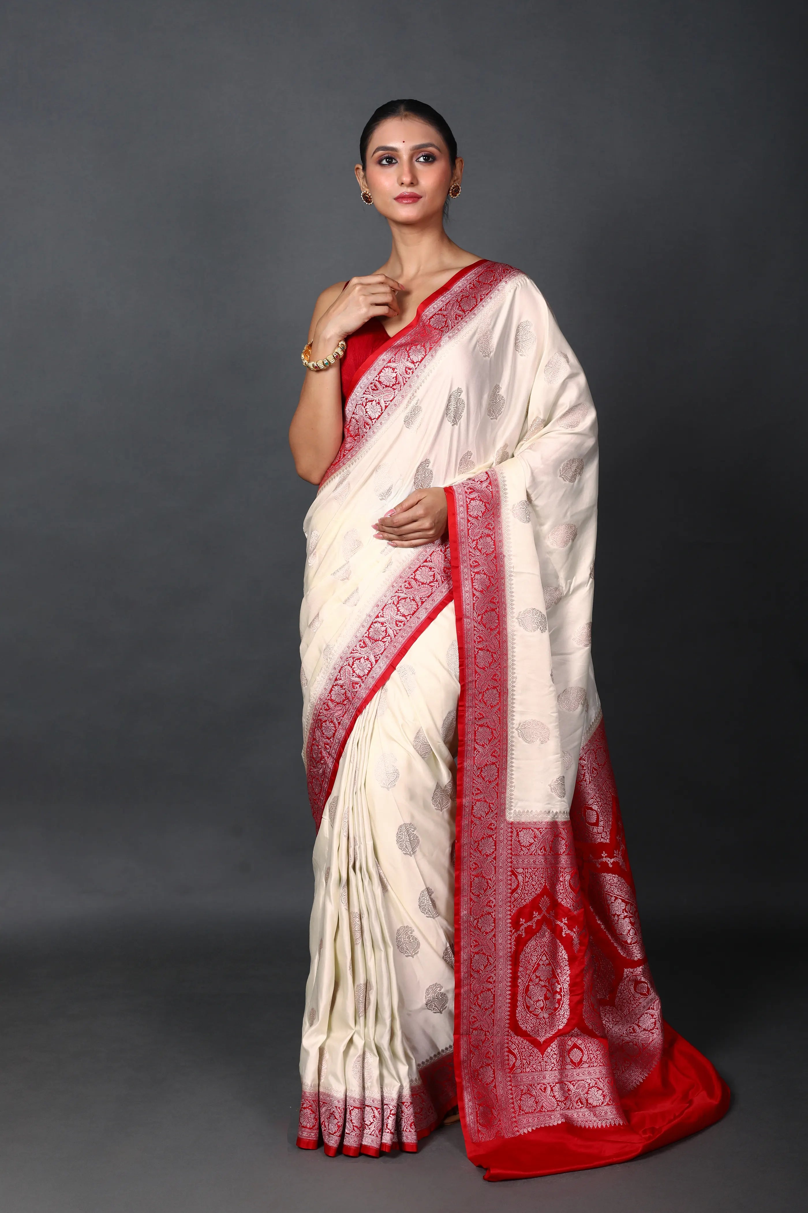 Red & White Blended Katan Banarasi Saree With Blouse Piece