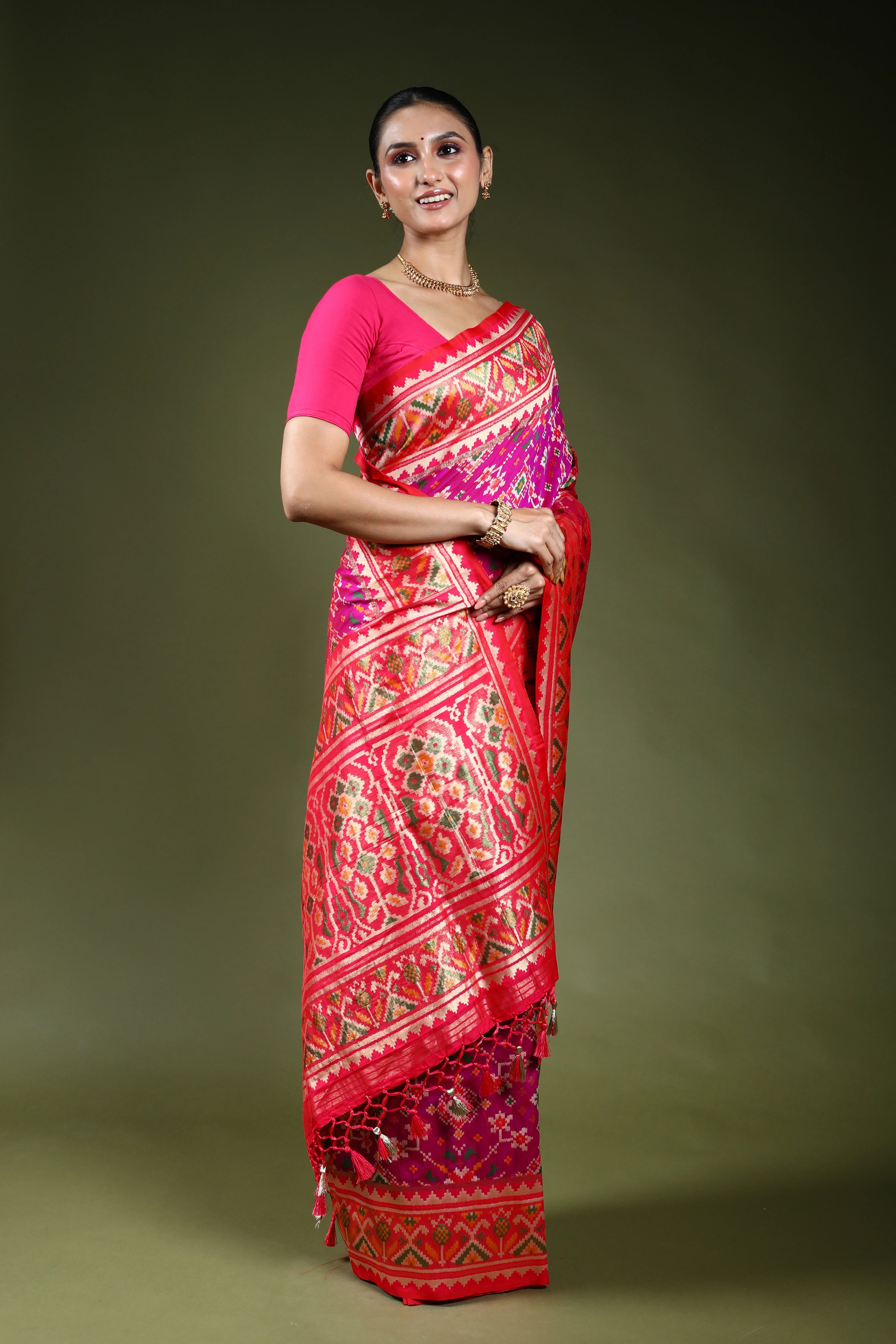 Magenda Semi Patola Saree With Blouse Piece