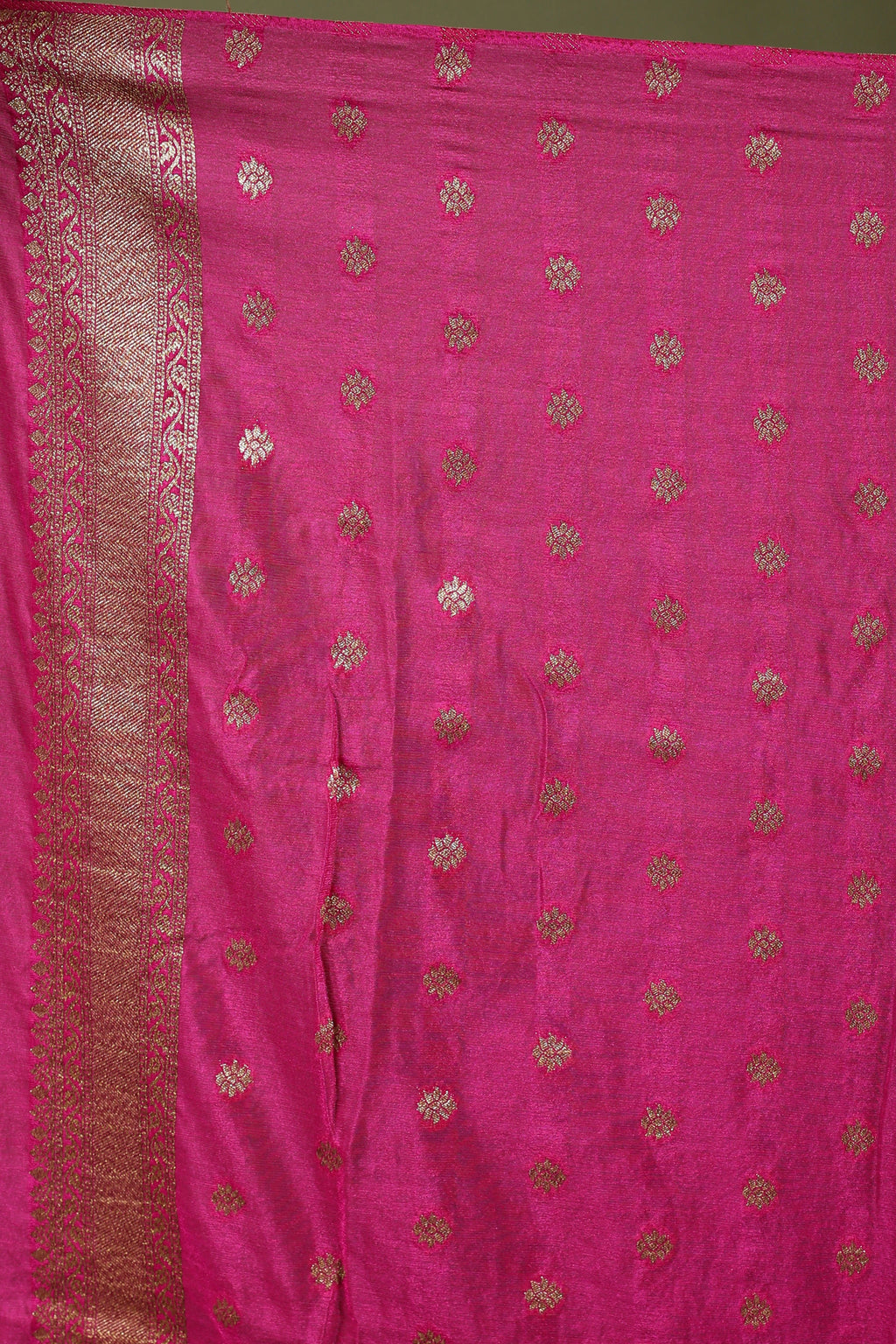 Pistagreen Semi Chiffon Banarasi Saree With Blouse Piece