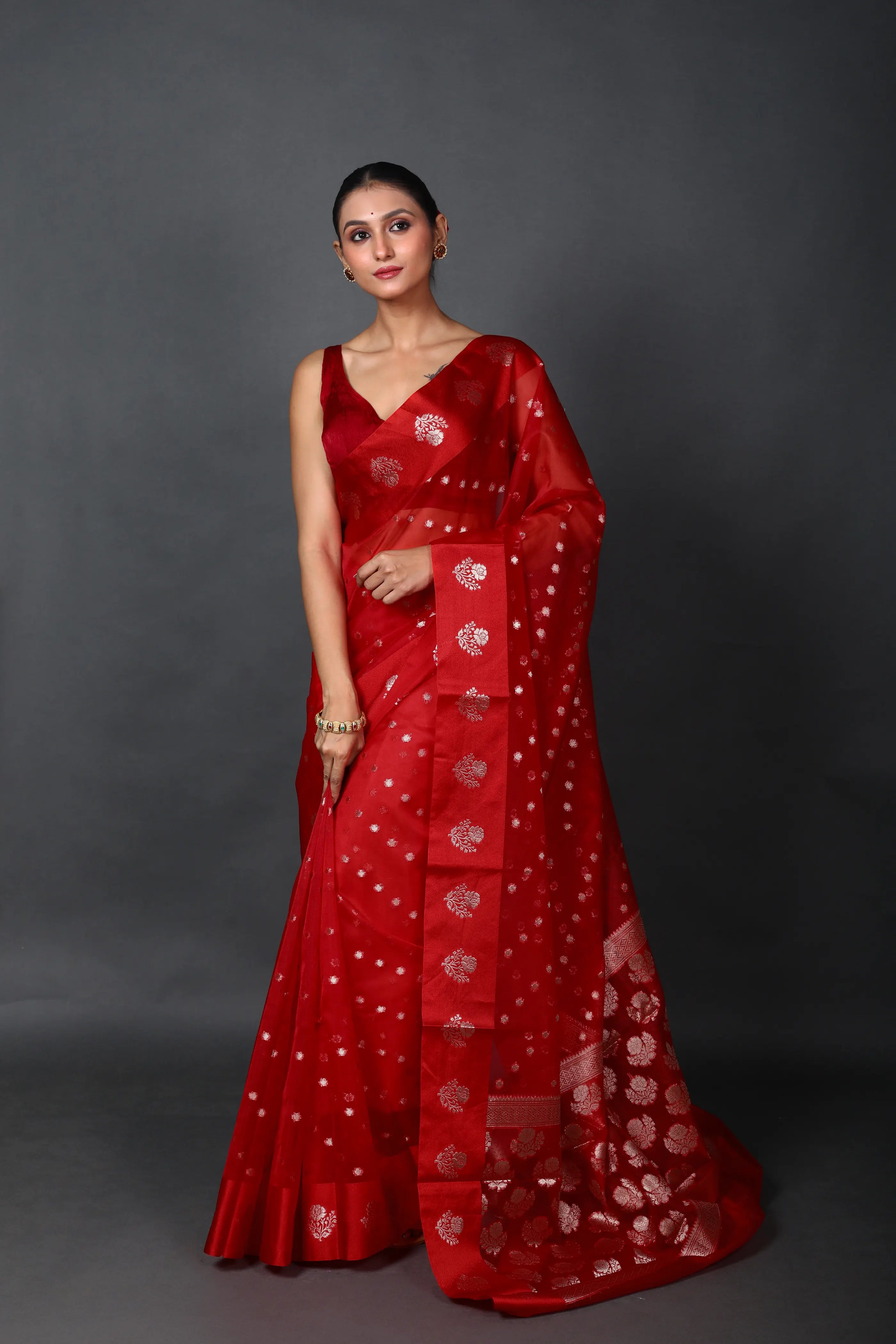 Red Blended Kora Banarasi Saree With Blouse Piece