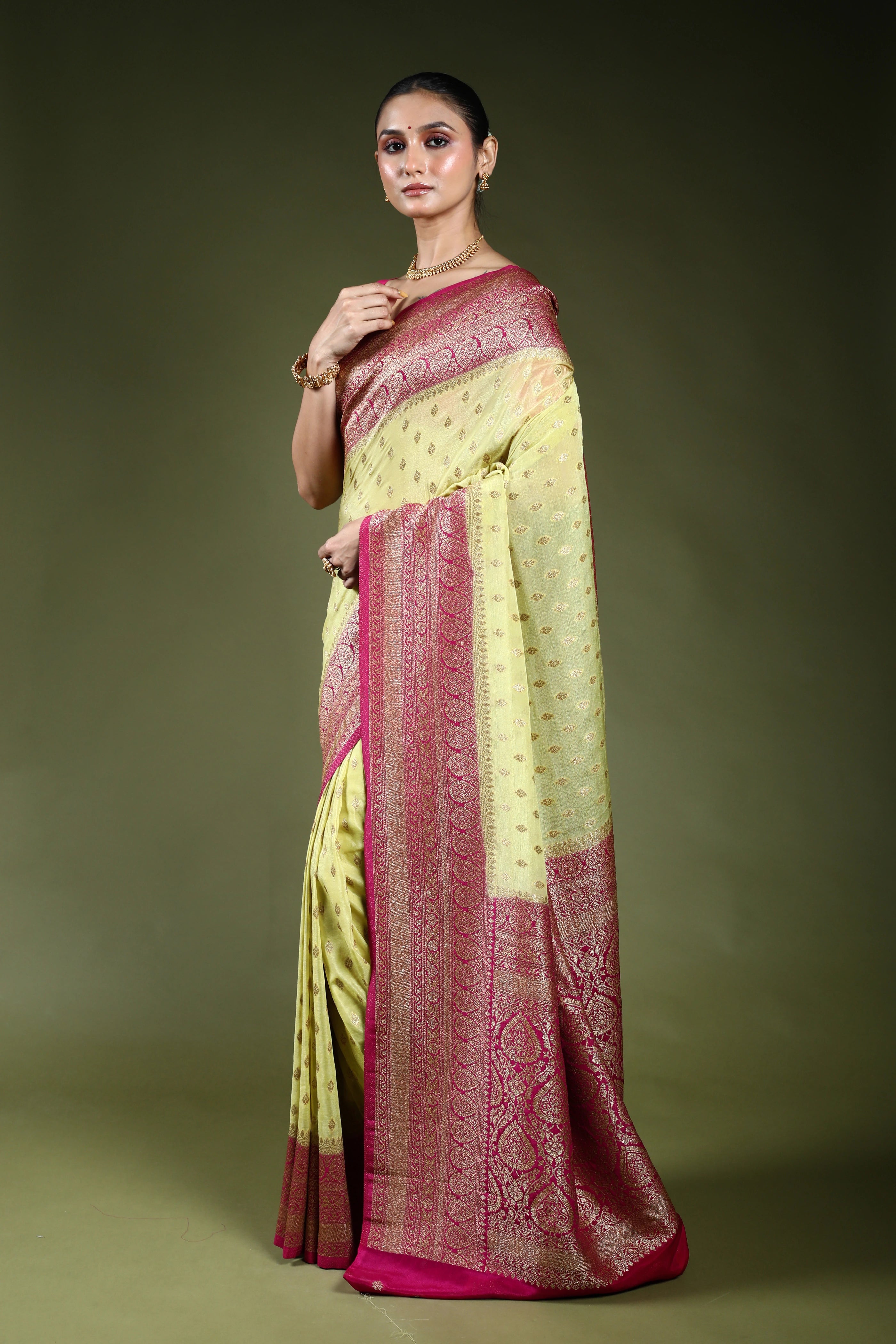 Pistagreen Semi Chiffon Banarasi Saree With Blouse Piece