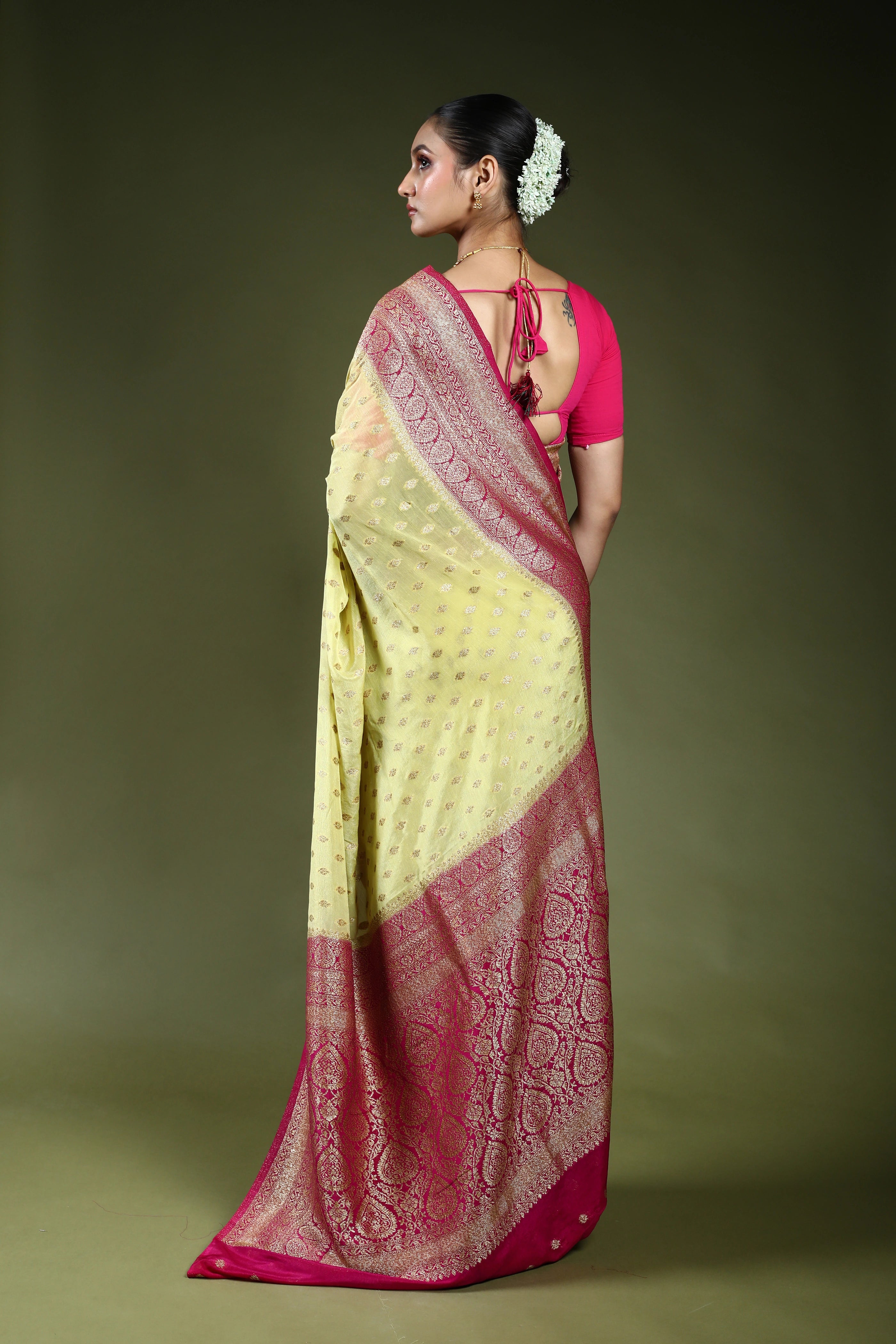 Pistagreen Semi Chiffon Banarasi Saree With Blouse Piece