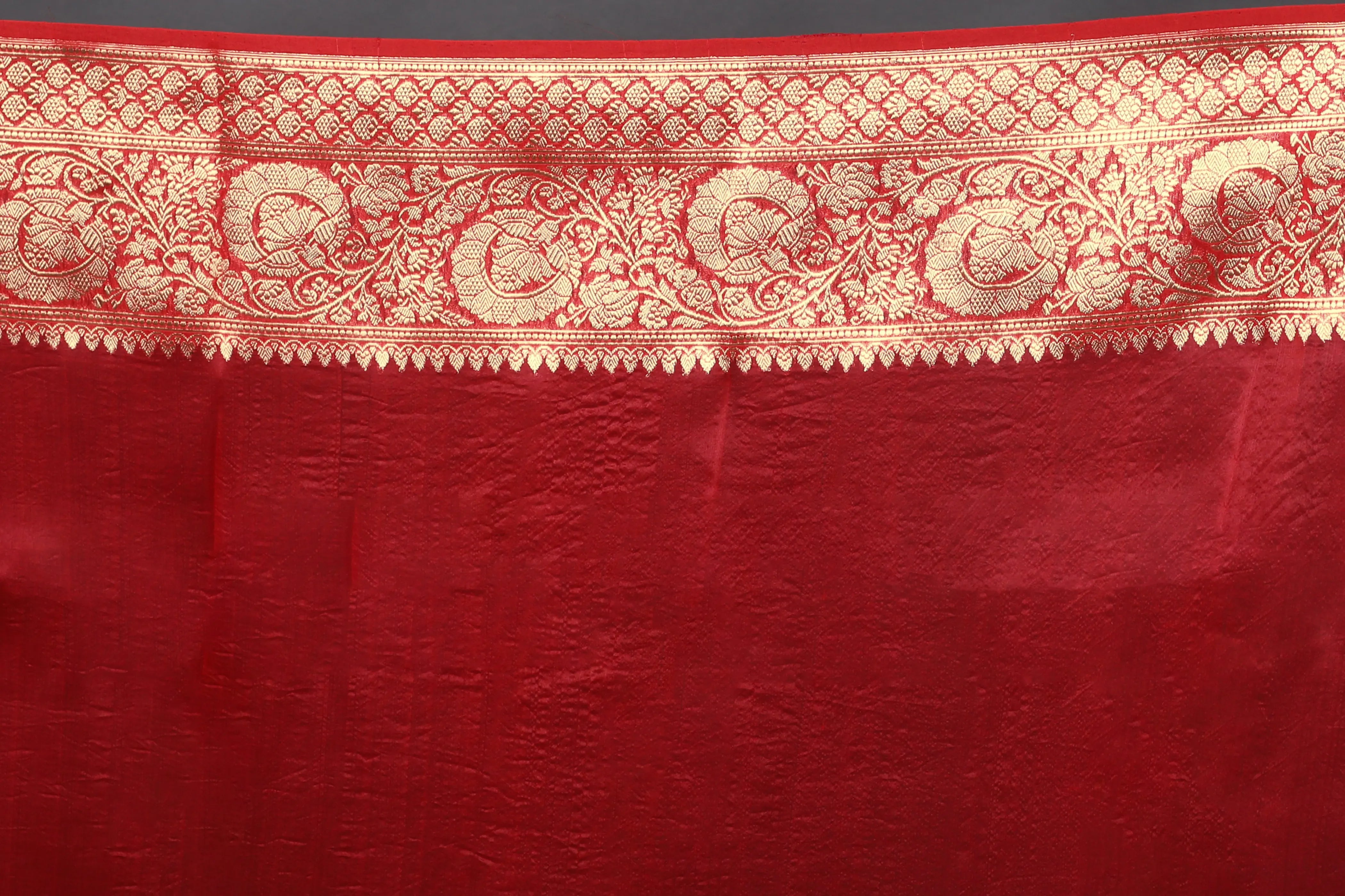 Red Chand Tara Kora Banarasi Saree With Blouse Piece