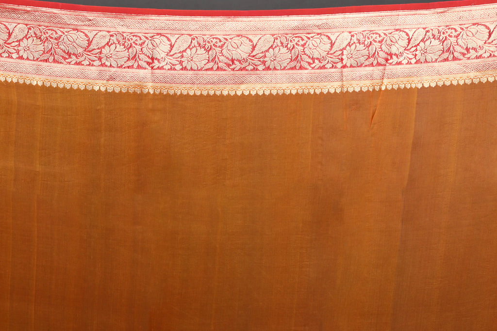 Pure 4D Dye Kora Banarasi Saree With Blouse Piece