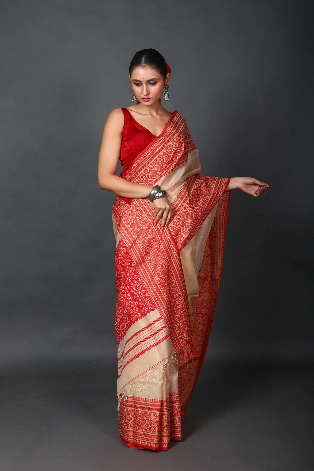 Red Offwhite Bengal Handloom Tussar Saree With Blouse Piece
